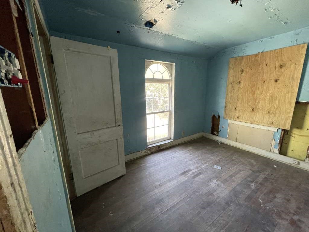 1017 W Buchanan Street Property Photo 11