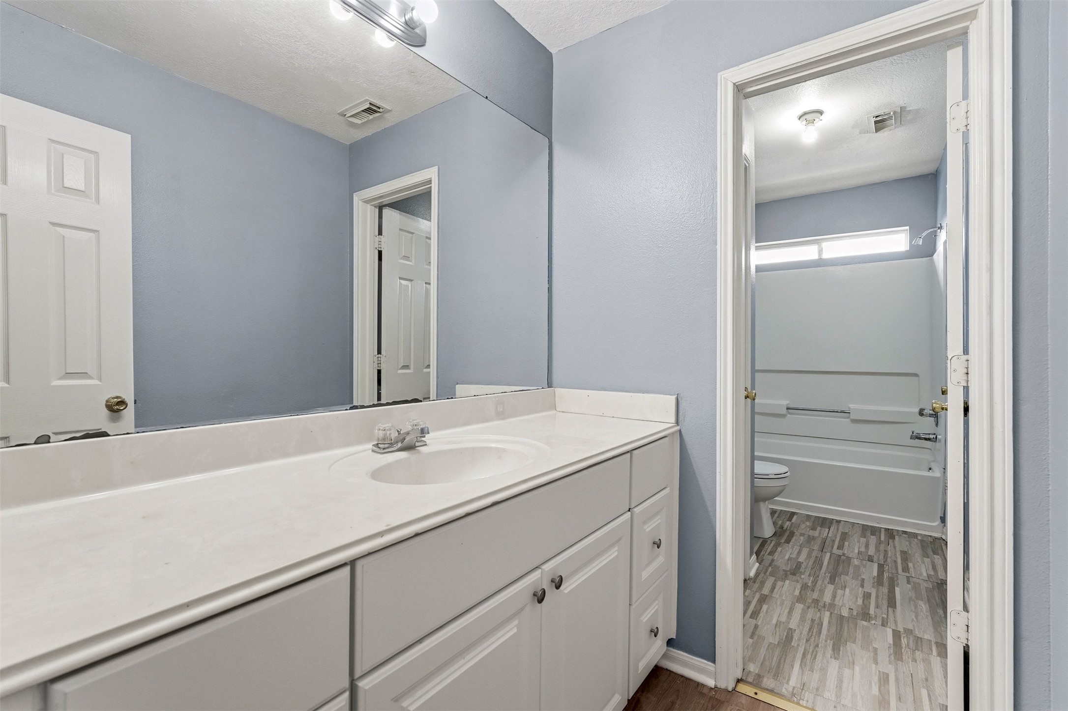 9322 Eaglewood Glen Trail Property Photo 23