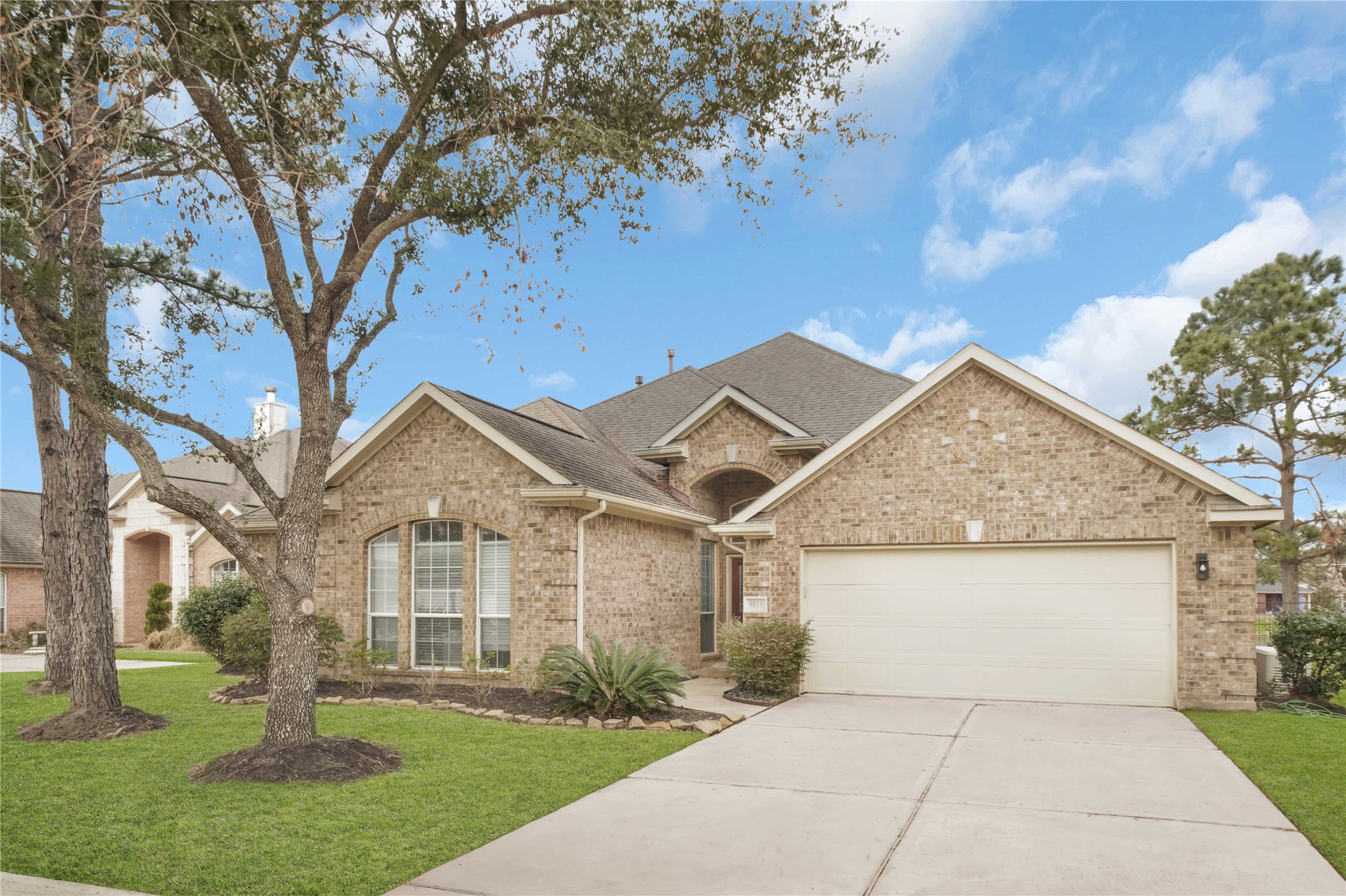 9819 Brilliant Lake Drive Property Photo 1