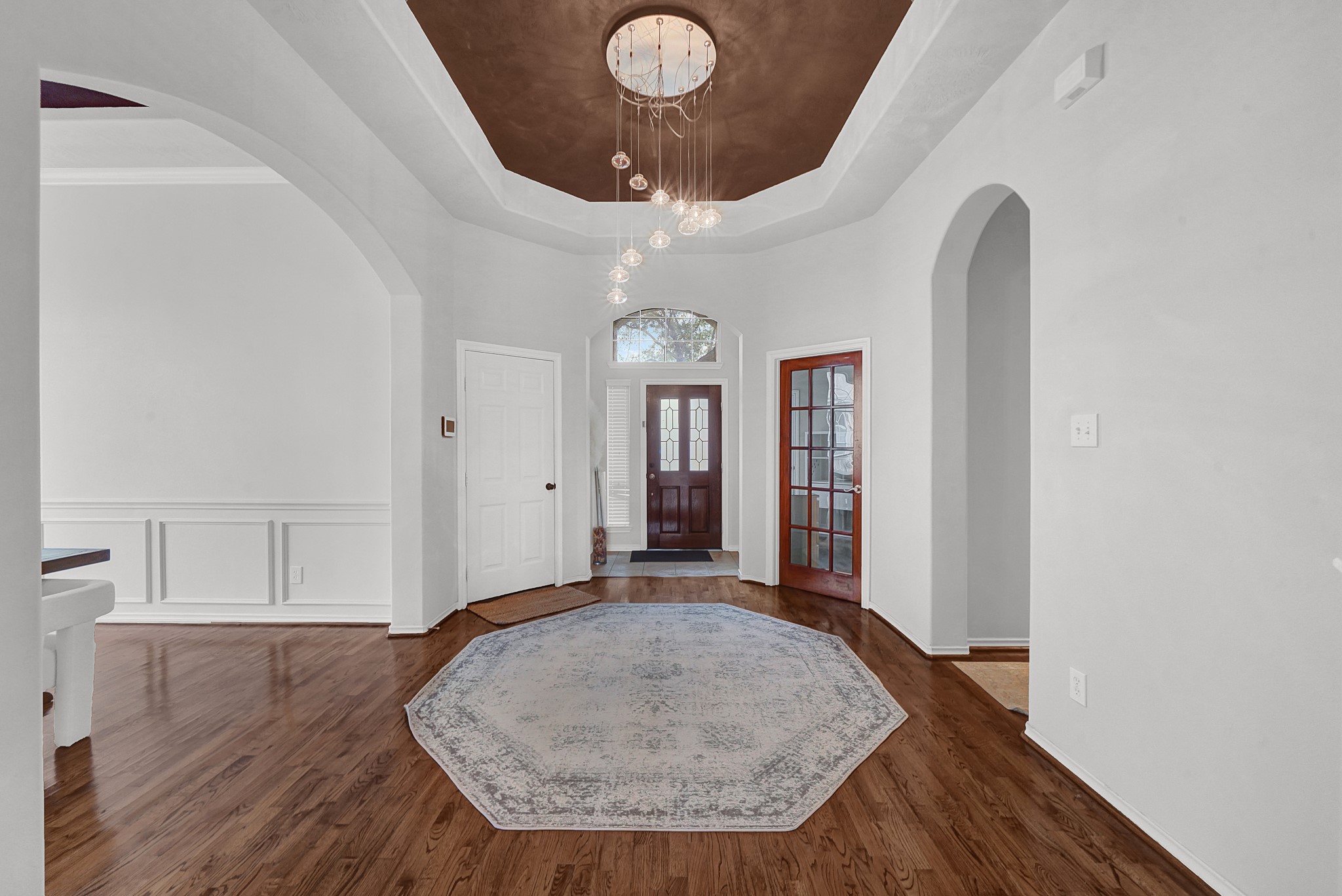 9819 Brilliant Lake Drive Property Photo 3