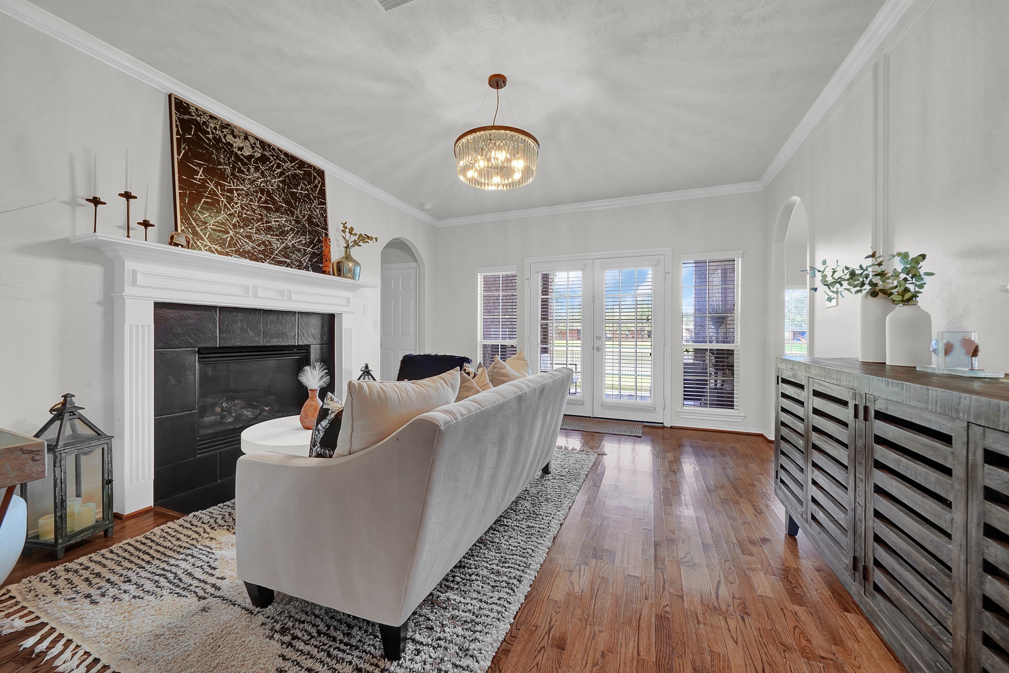 9819 Brilliant Lake Drive Property Photo 8