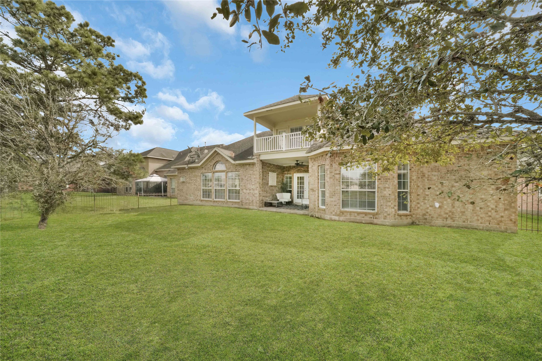 9819 Brilliant Lake Drive Property Photo 32