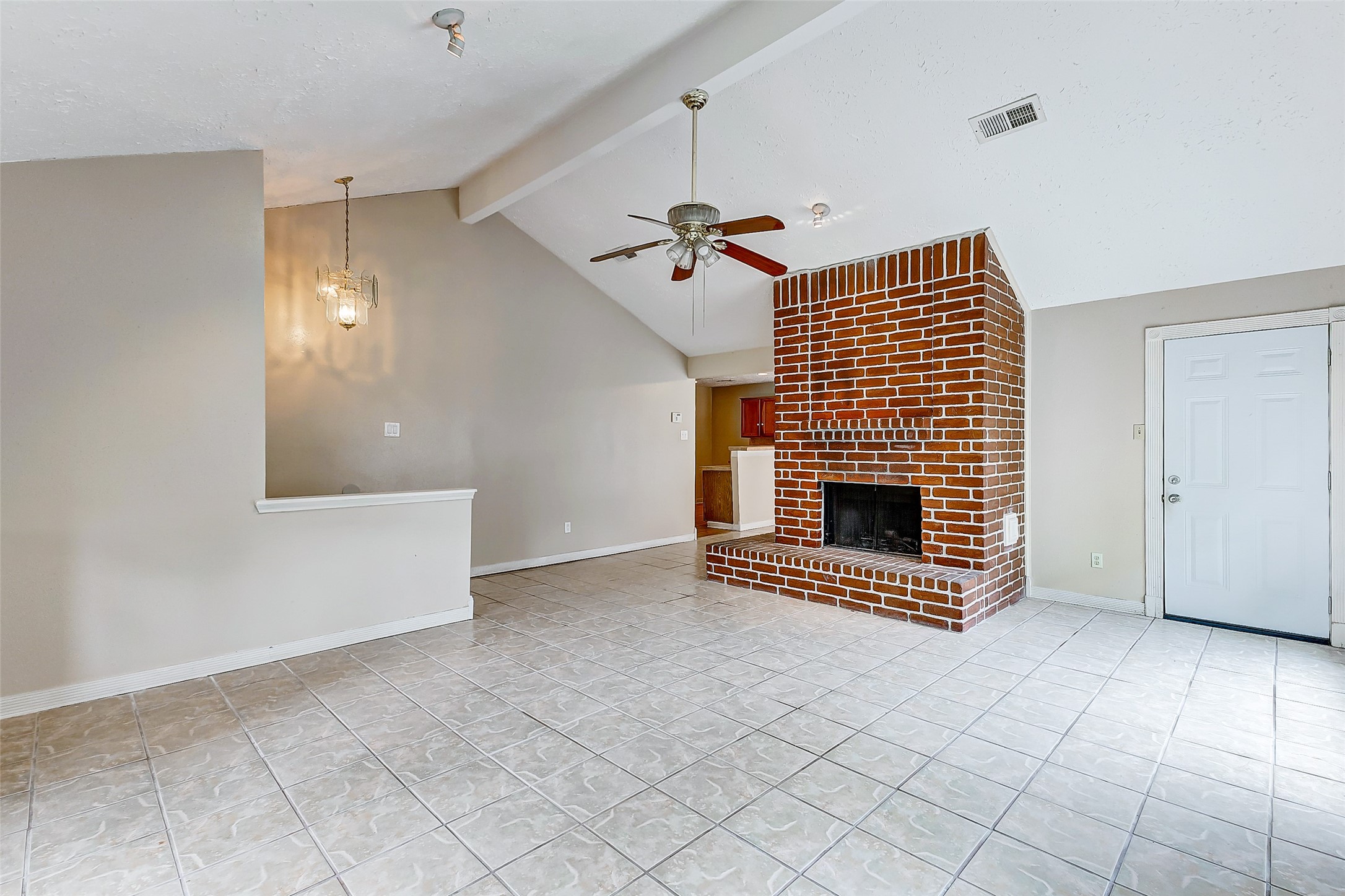 2010 Hickory Glen Drive Property Photo 6