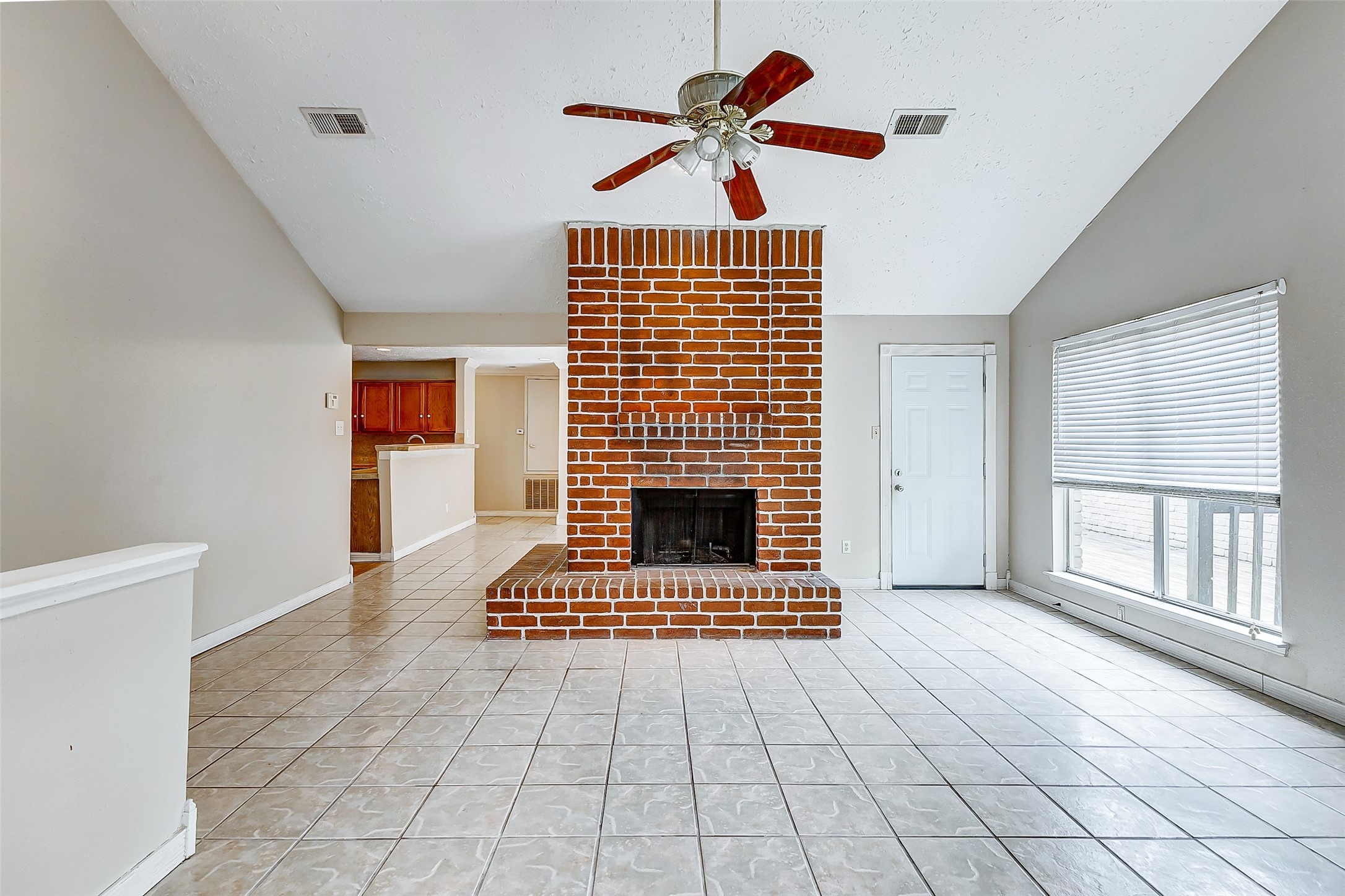2010 Hickory Glen Drive Property Photo 7