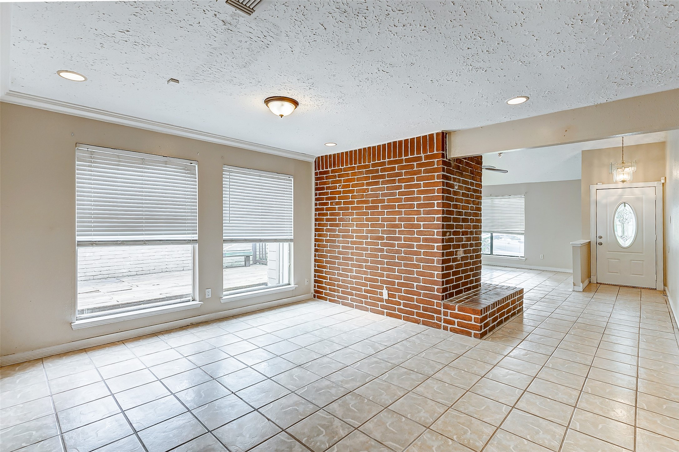 2010 Hickory Glen Drive Property Photo 17