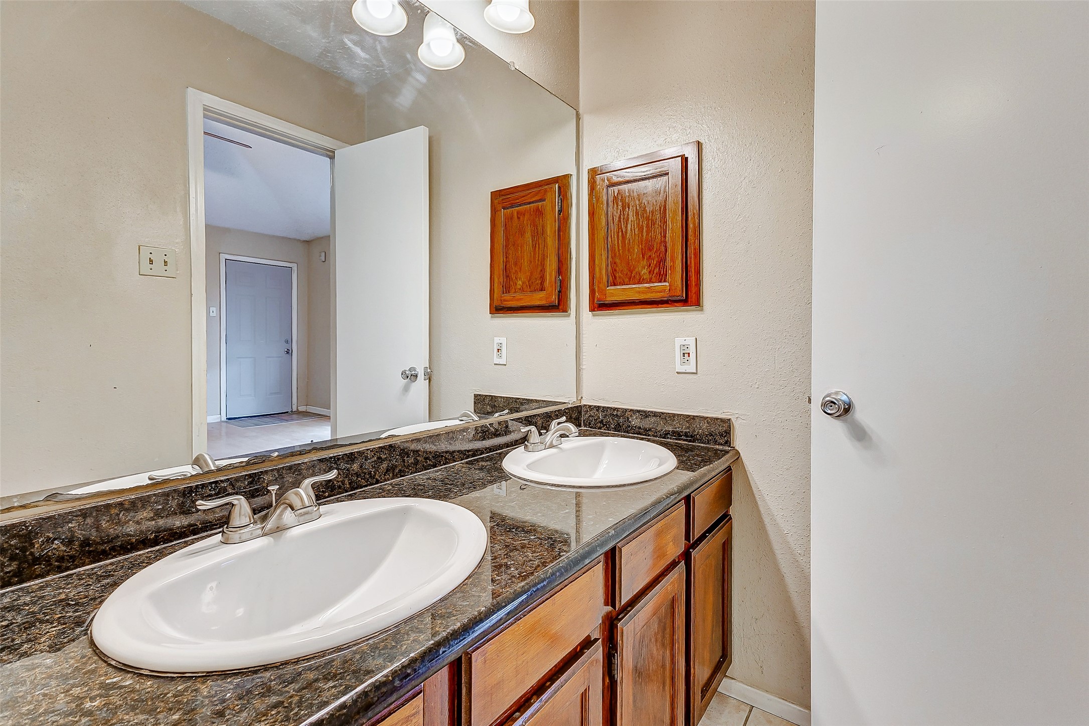 2010 Hickory Glen Drive Property Photo 23