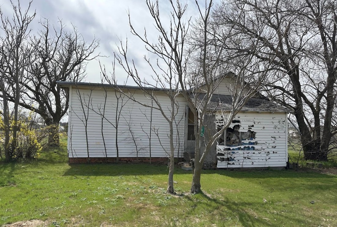 510 E Franklin Avenue Property Photo 3