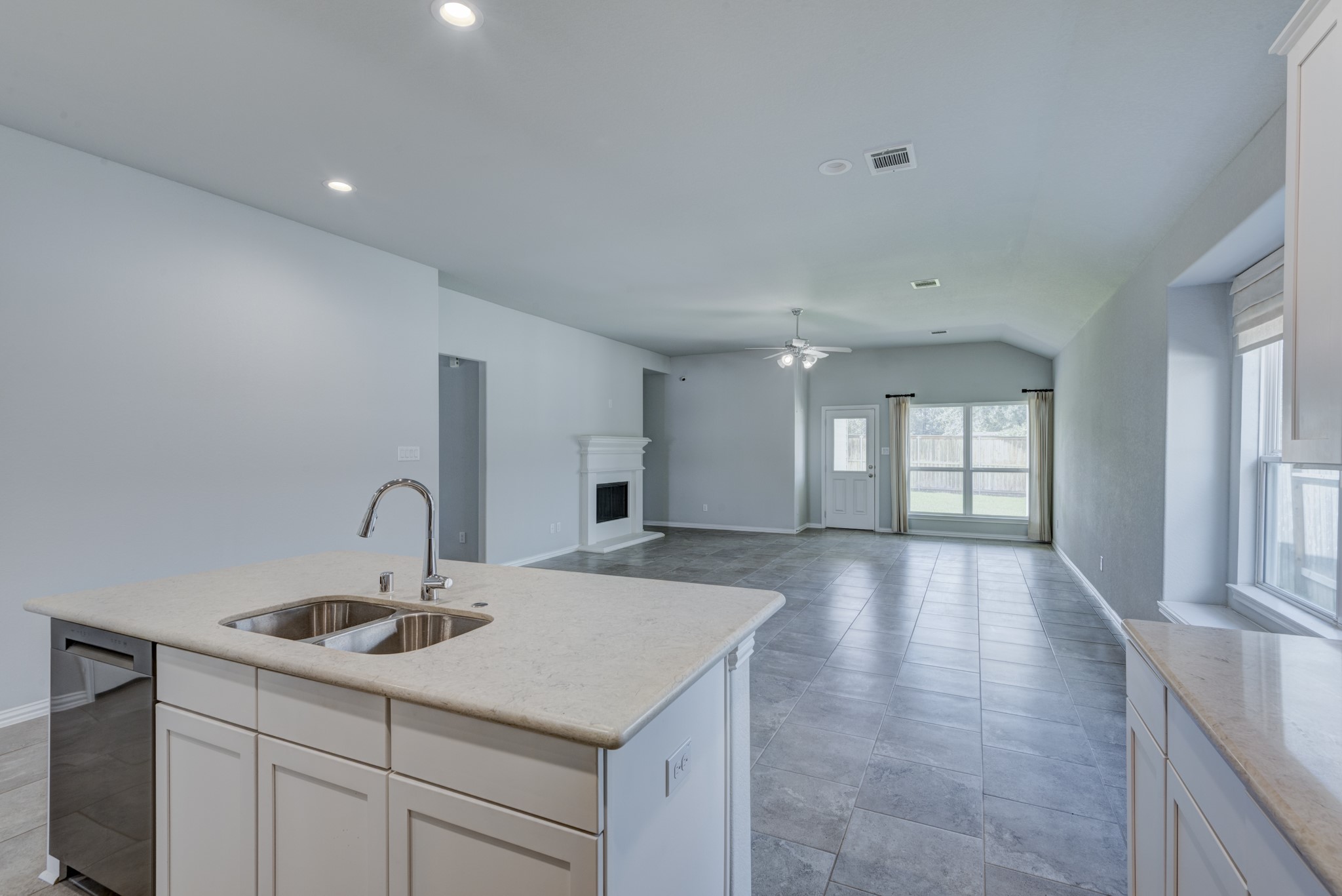208 Shoreview Drive Property Photo 10