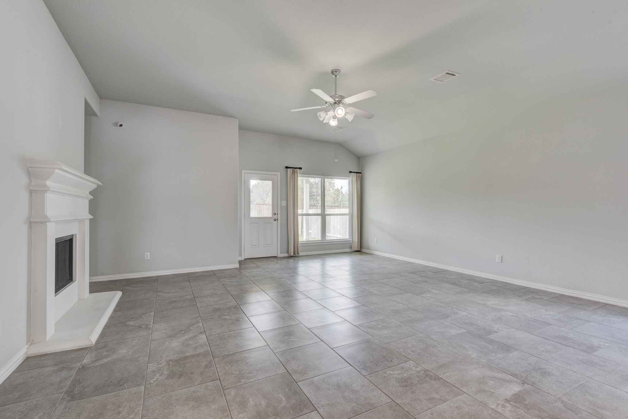 208 Shoreview Drive Property Photo 12