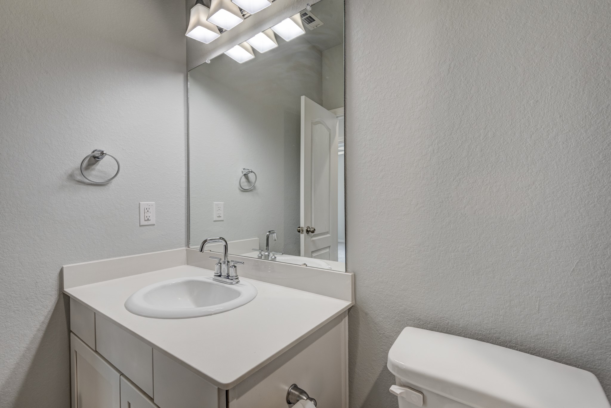 208 Shoreview Drive Property Photo 21
