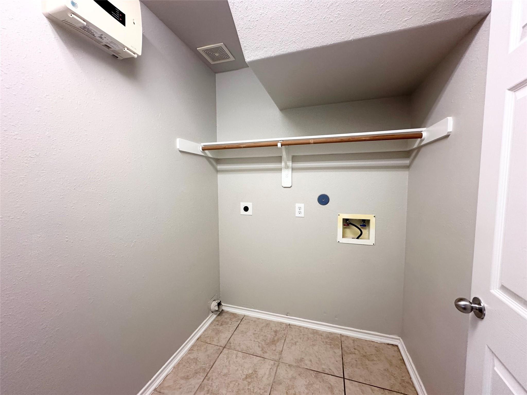 6927 Pheasant Oak Drive Property Photo 16