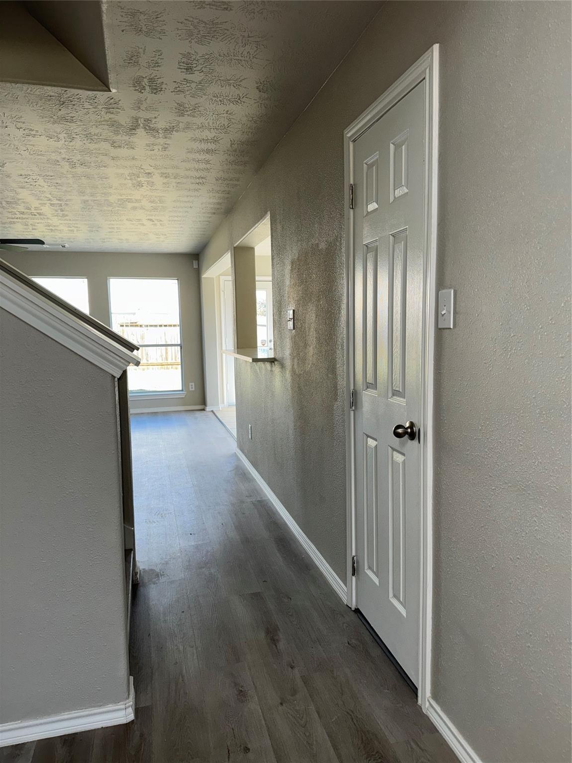 6927 Pheasant Oak Drive Property Photo 19