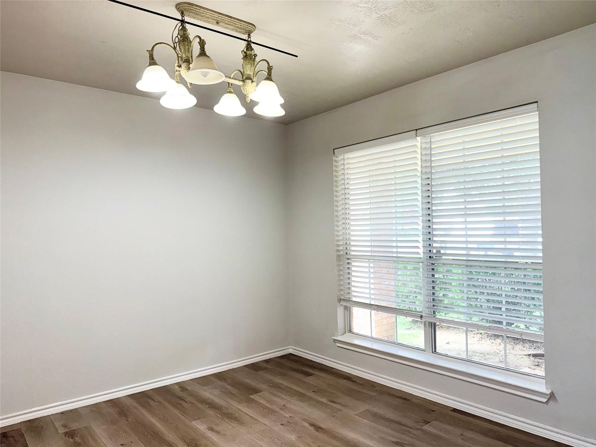 6927 Pheasant Oak Drive Property Photo 24