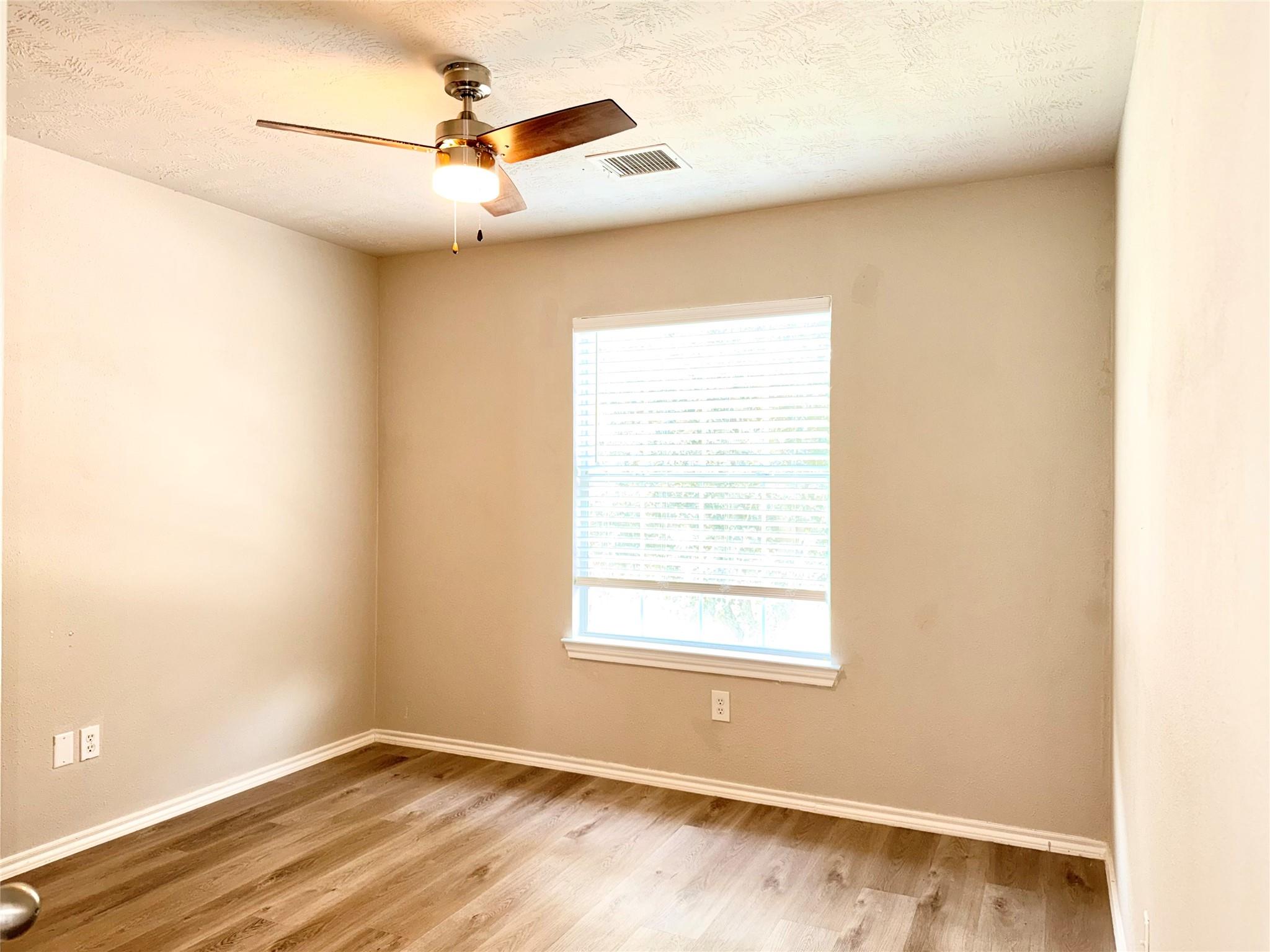 6927 Pheasant Oak Drive Property Photo 28