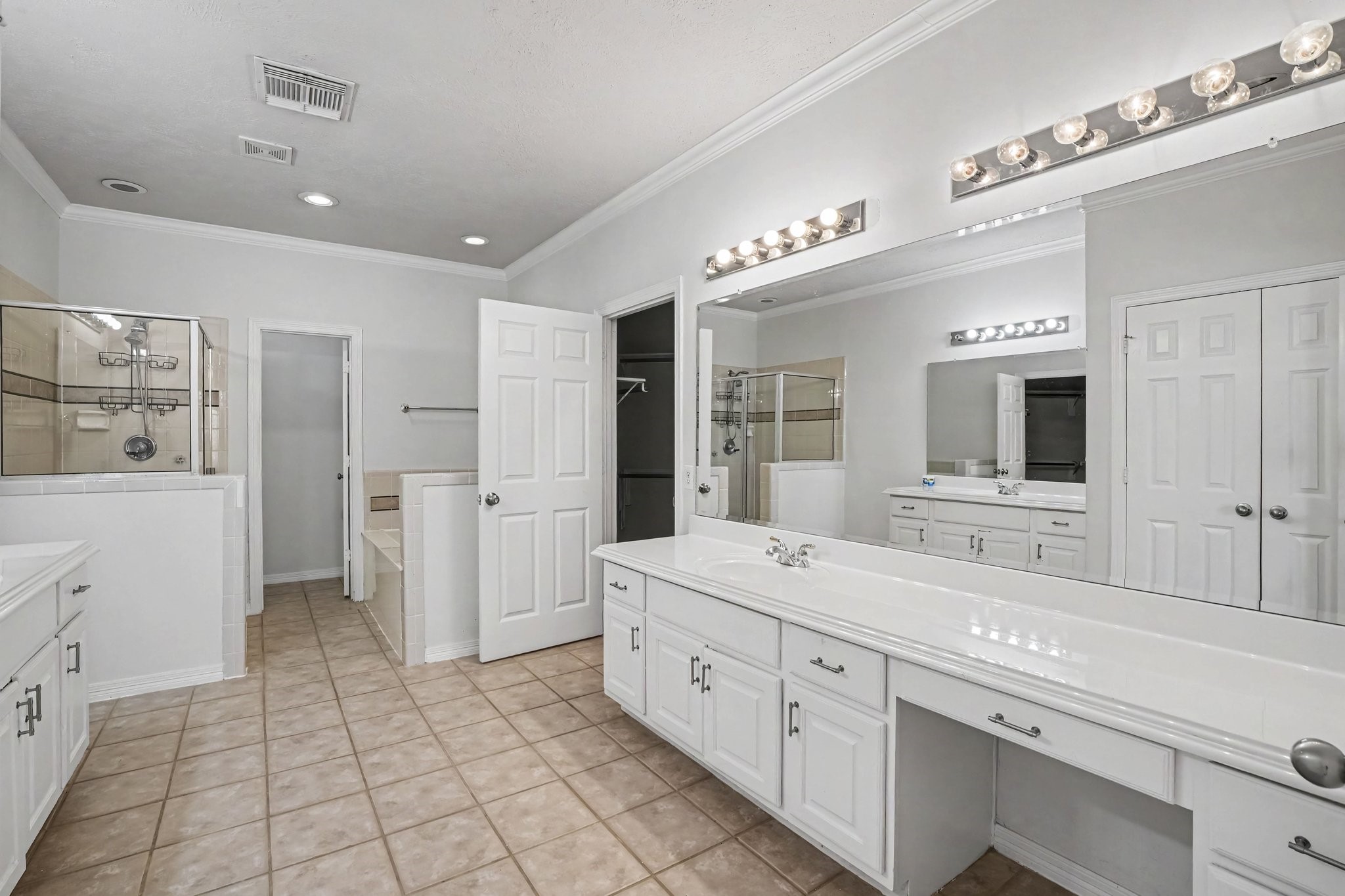 2806 Bering Drive Property Photo 25
