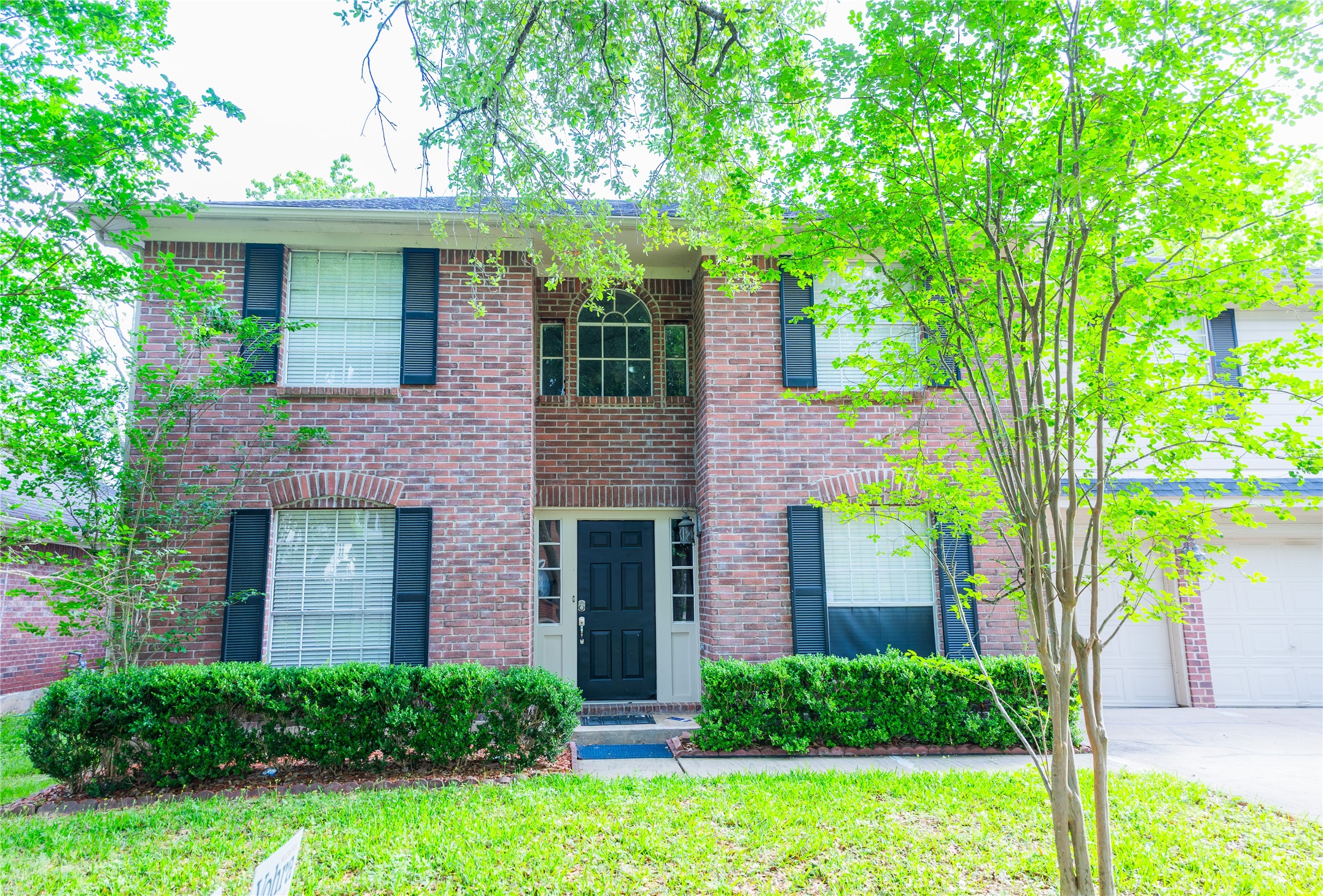 6311 Laurel Bush Lane Property Photo 1