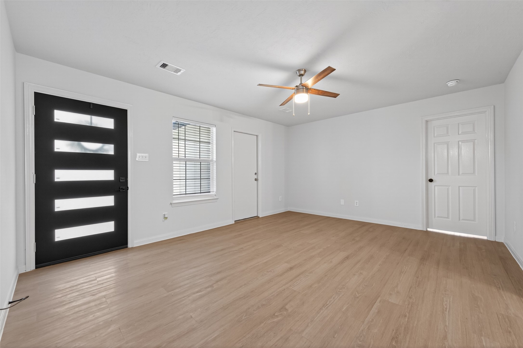 16348 Ryan Guinn Way Property Photo 4