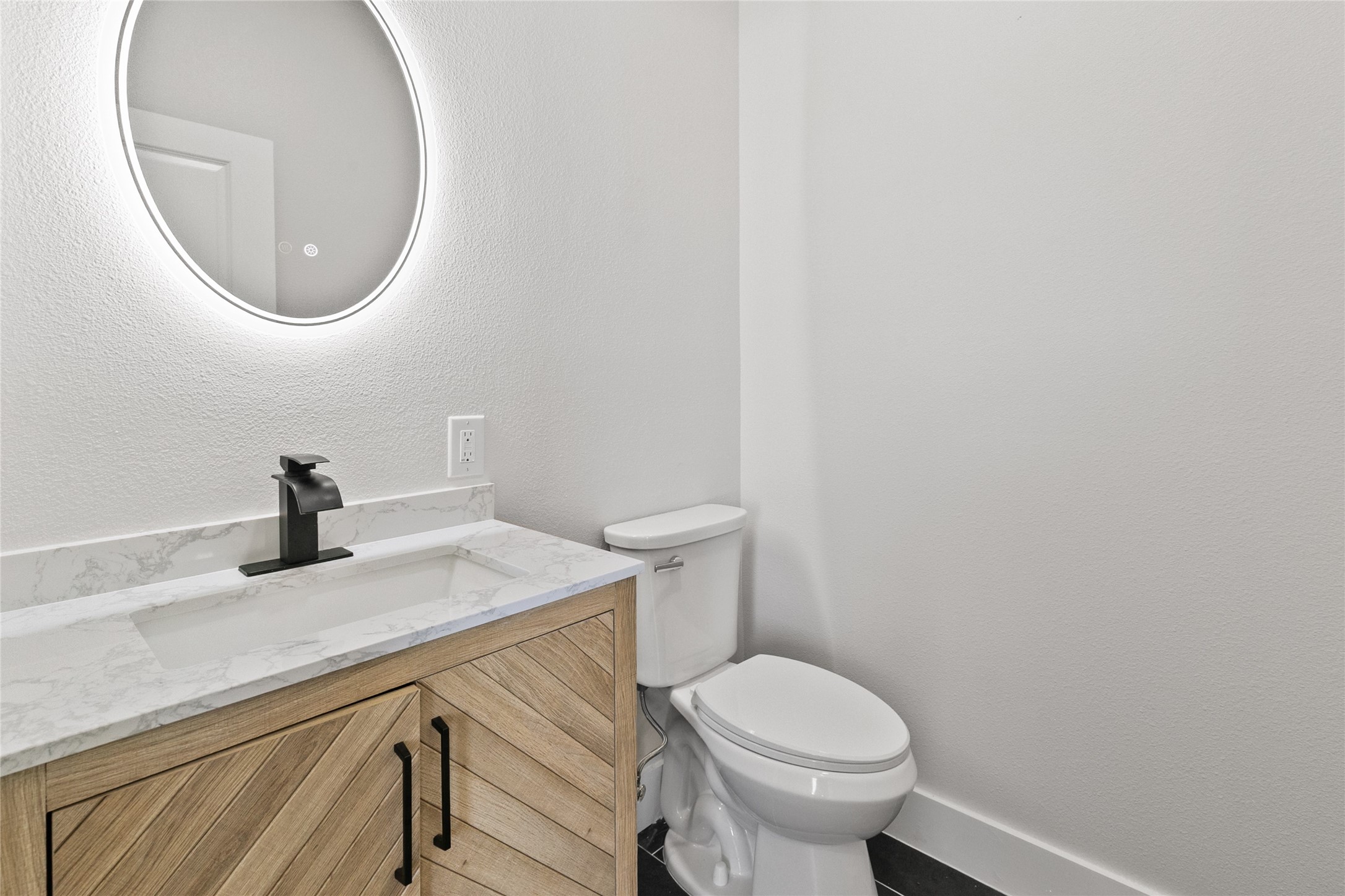 619 Chuckwagon Trail Property Photo 32