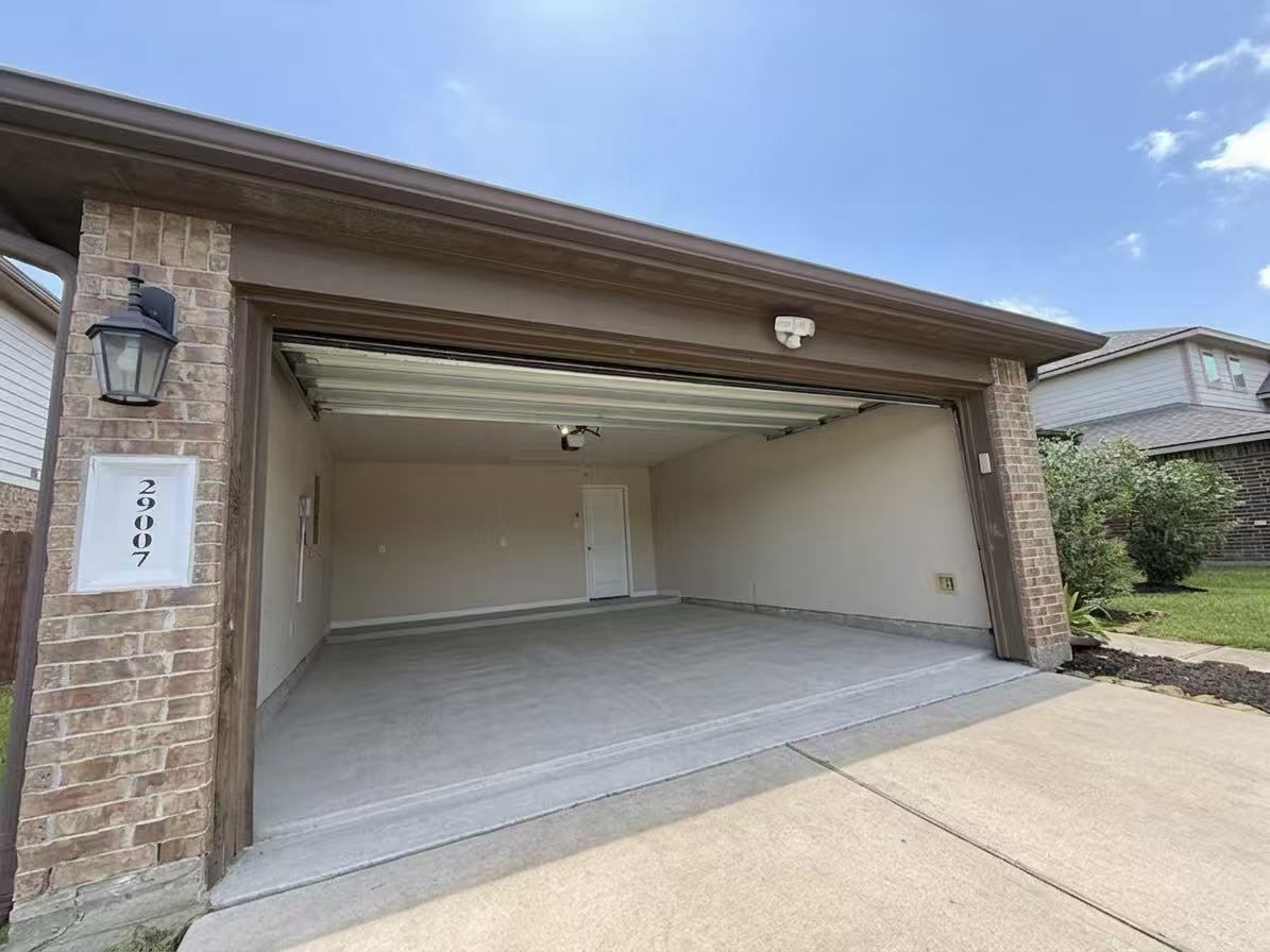29007 Jacobs River Dr Property Photo 3