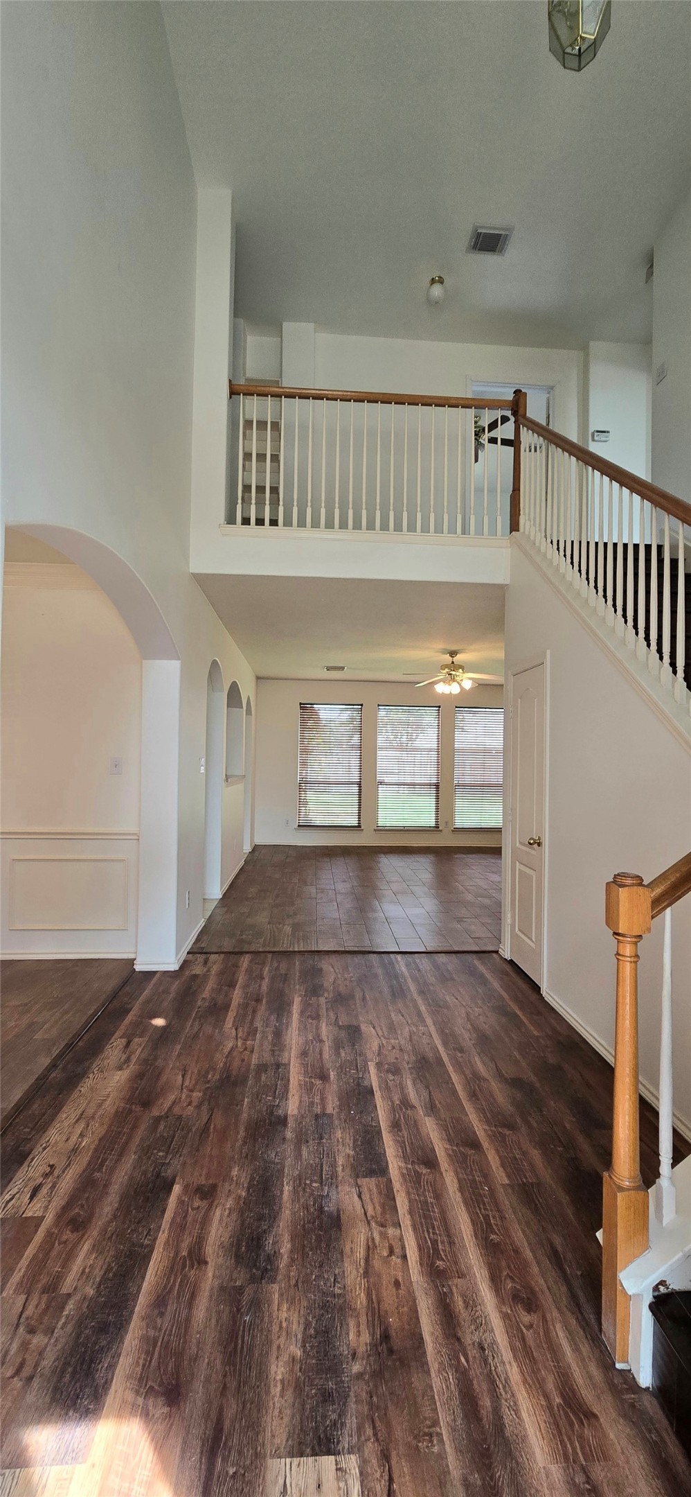 21038 Narrow Gate Drive Property Photo 2