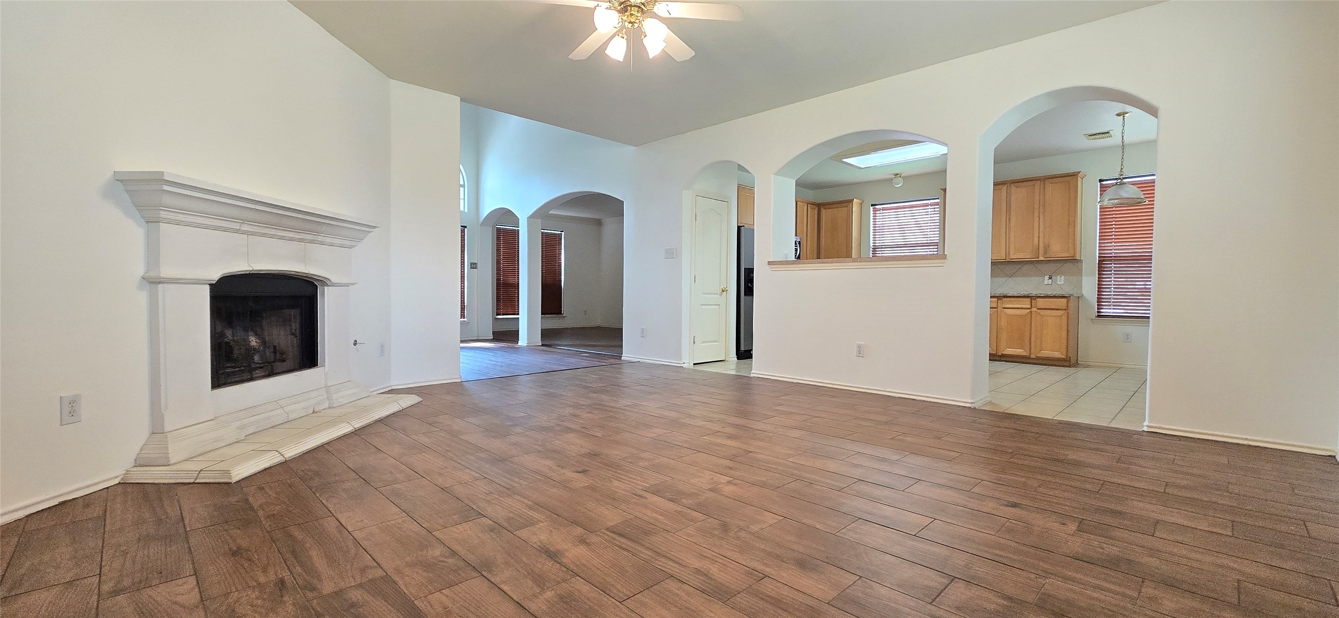 21038 Narrow Gate Drive Property Photo 8