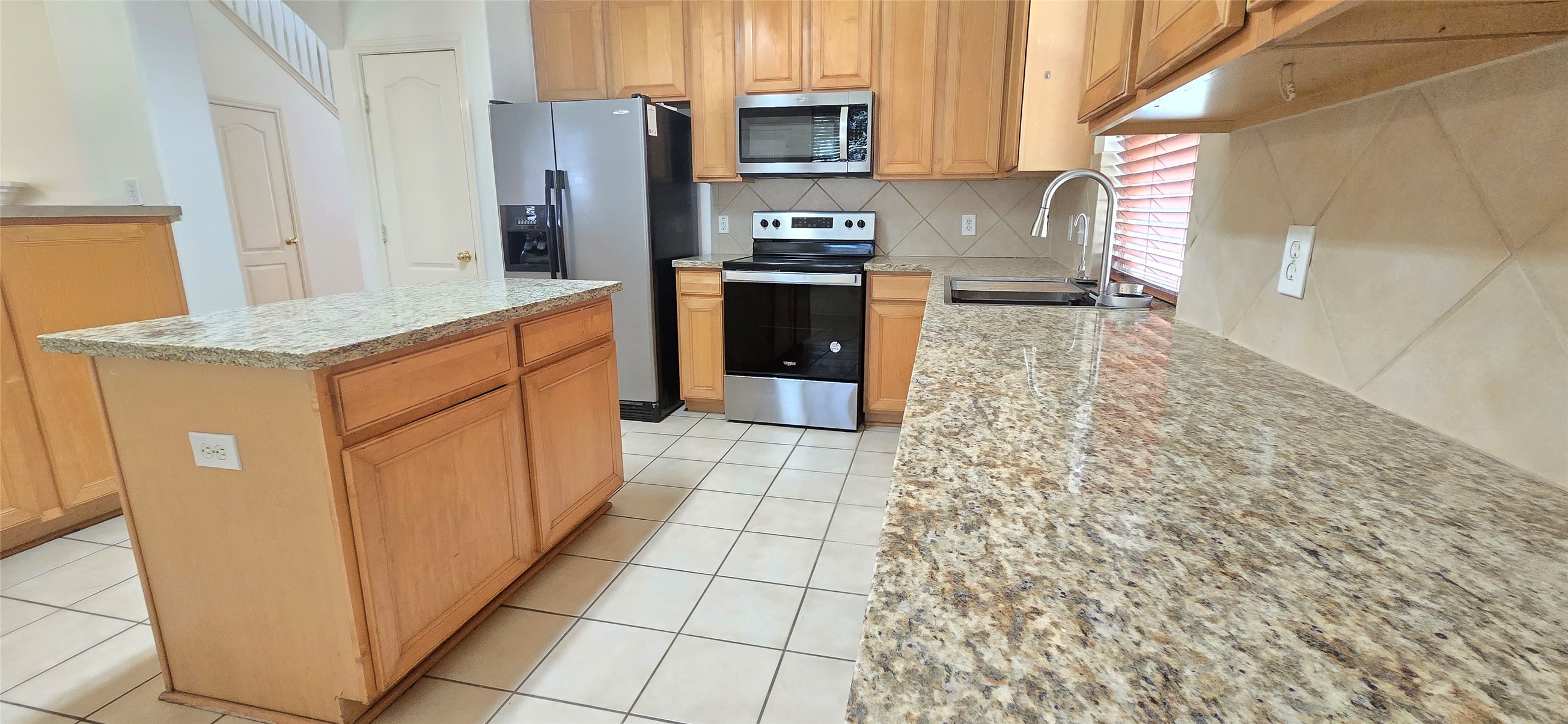 21038 Narrow Gate Drive Property Photo 16