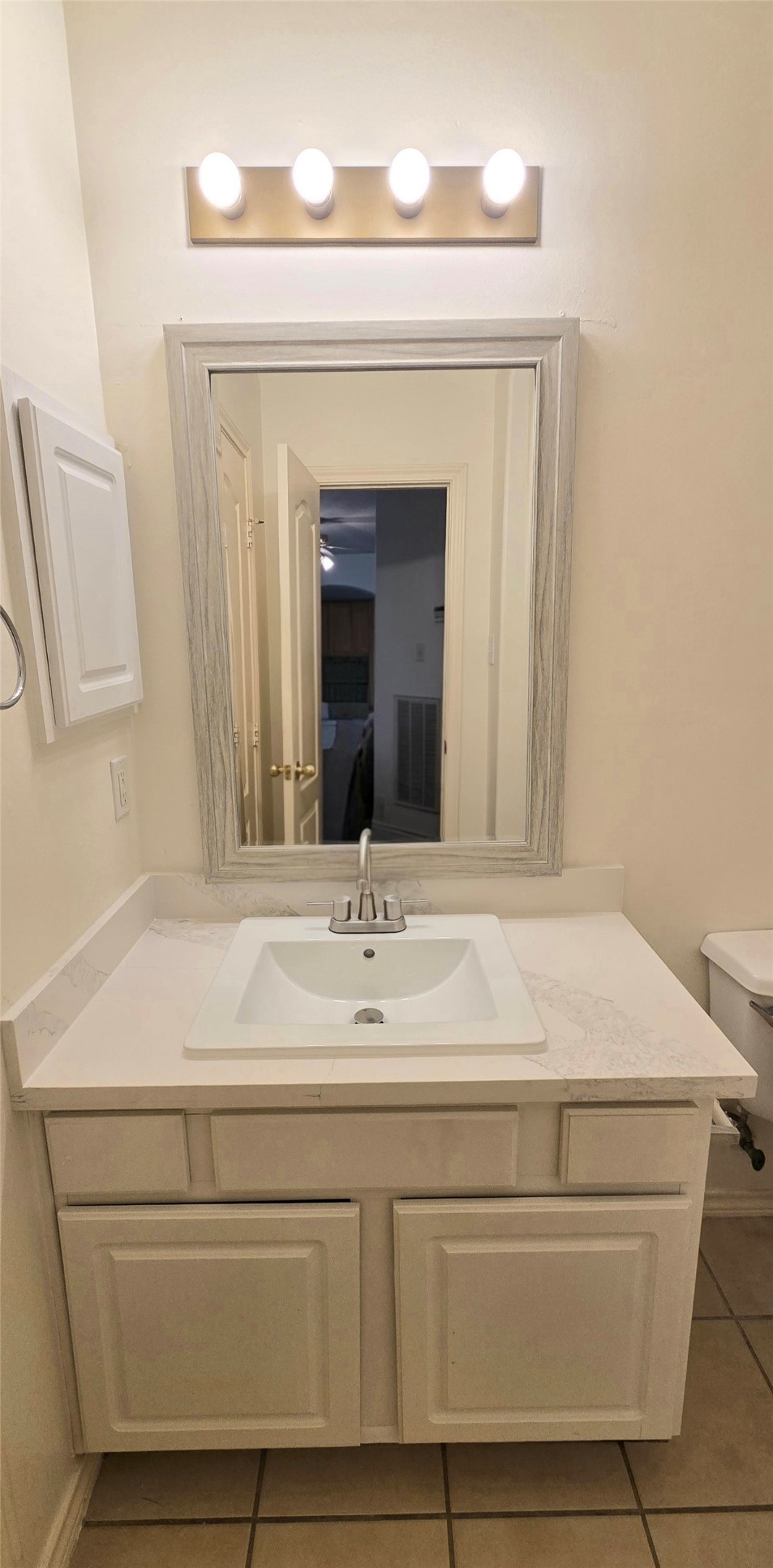 21038 Narrow Gate Drive Property Photo 18