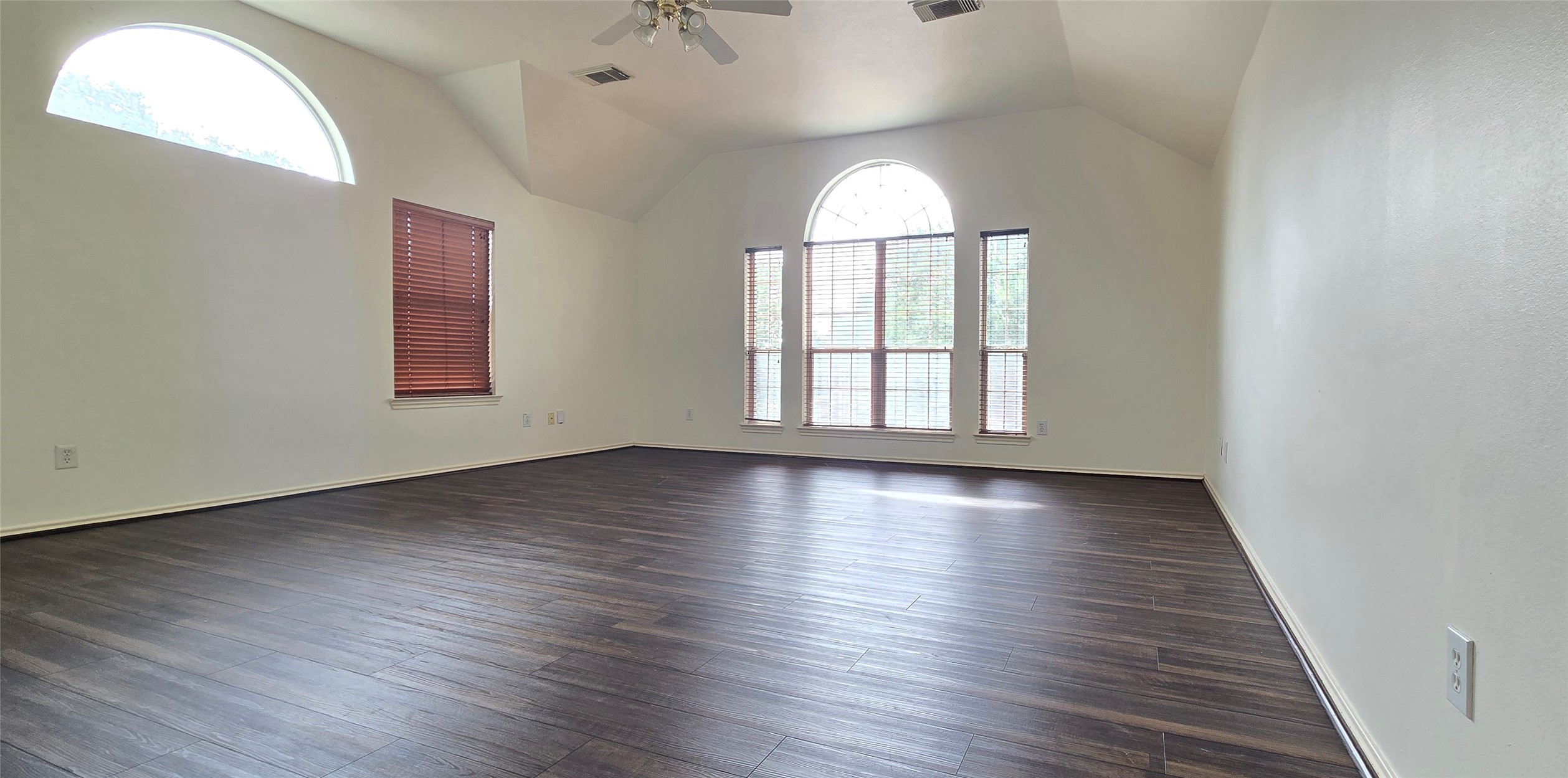 21038 Narrow Gate Drive Property Photo 21