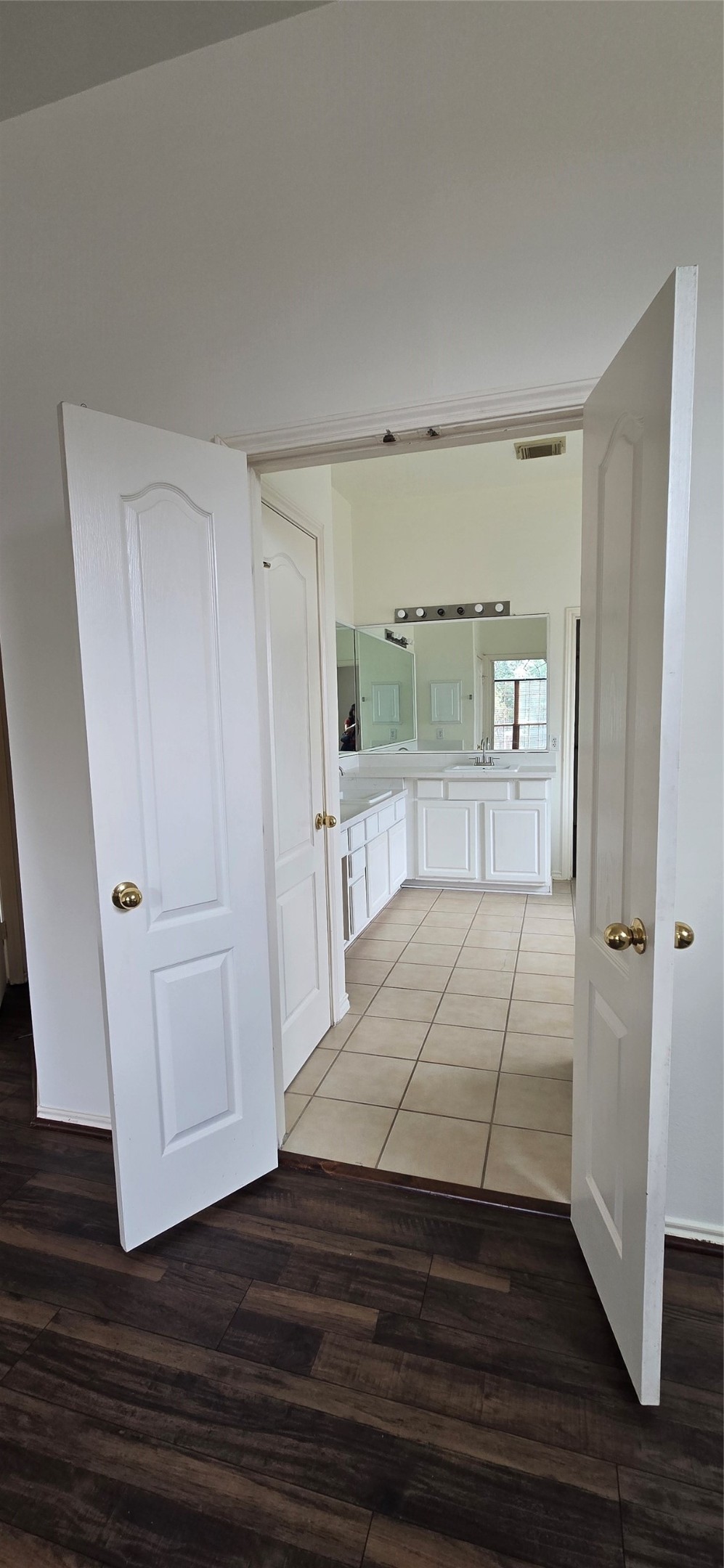 21038 Narrow Gate Drive Property Photo 23