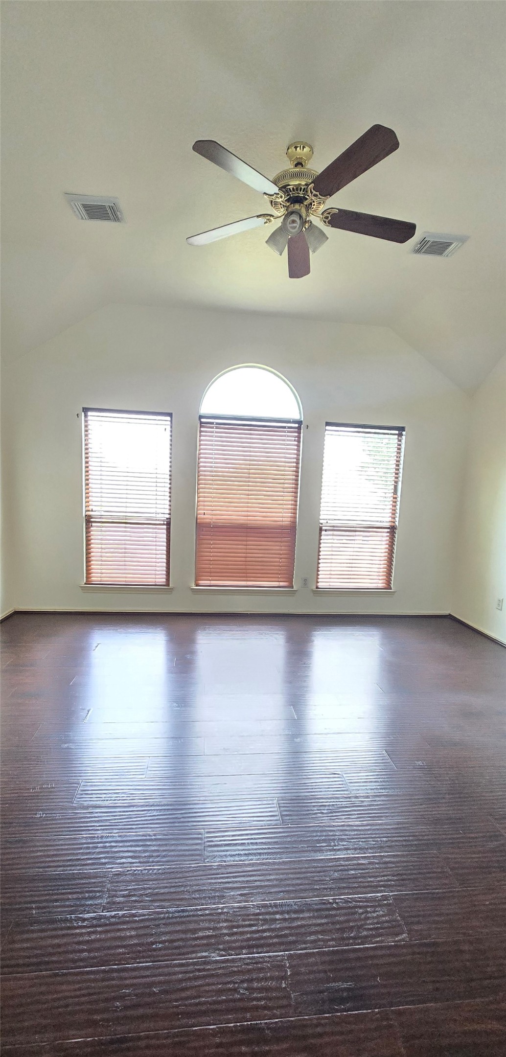 21038 Narrow Gate Drive Property Photo 33