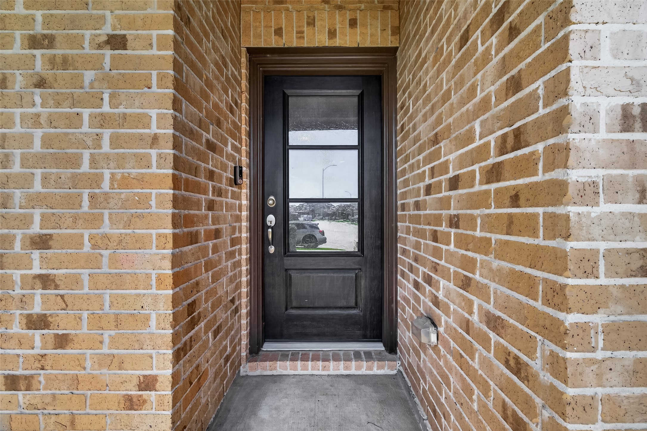 3302 Driftwood Meadow Lane Property Photo 4