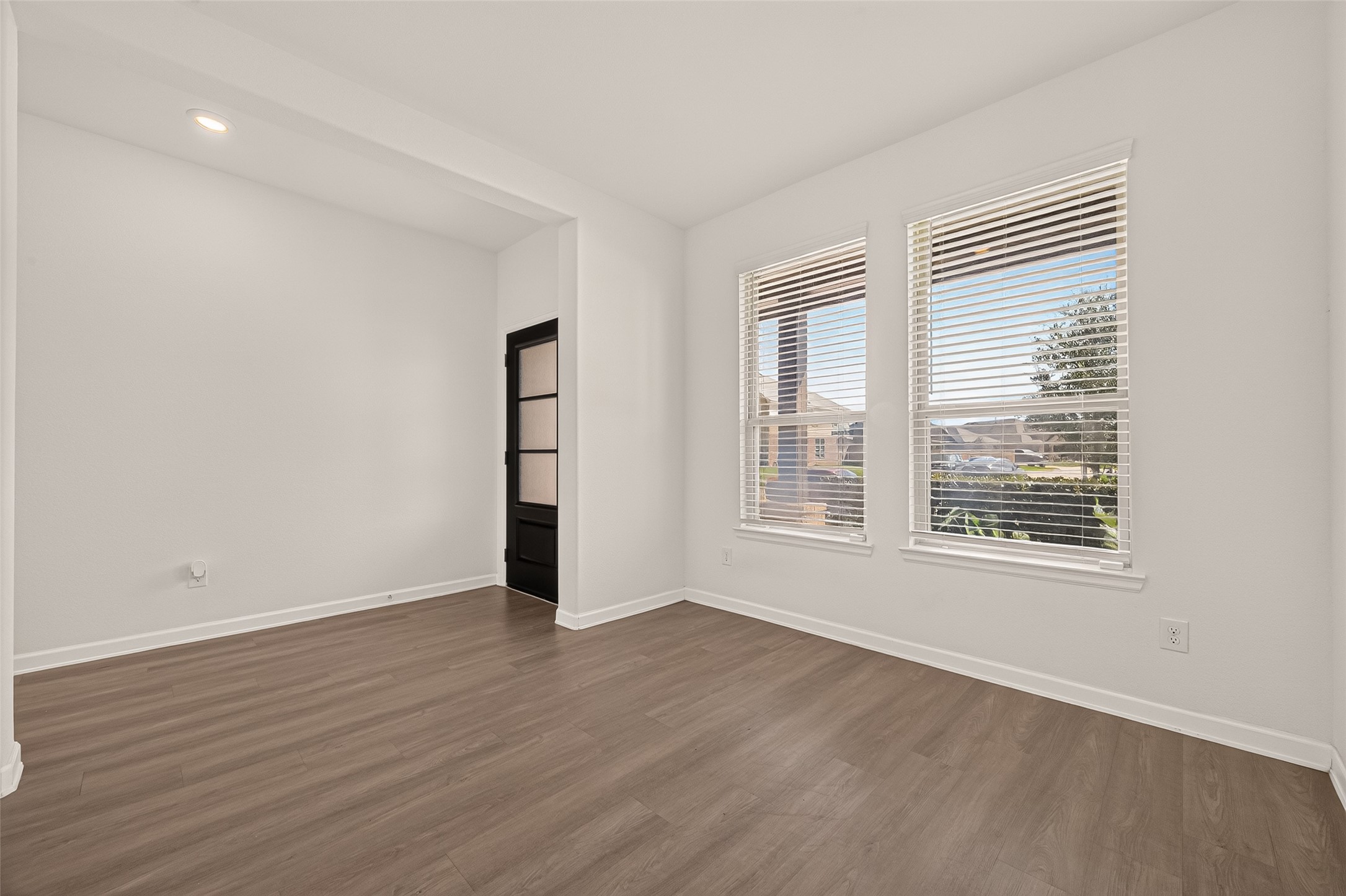 3302 Driftwood Meadow Lane Property Photo 7
