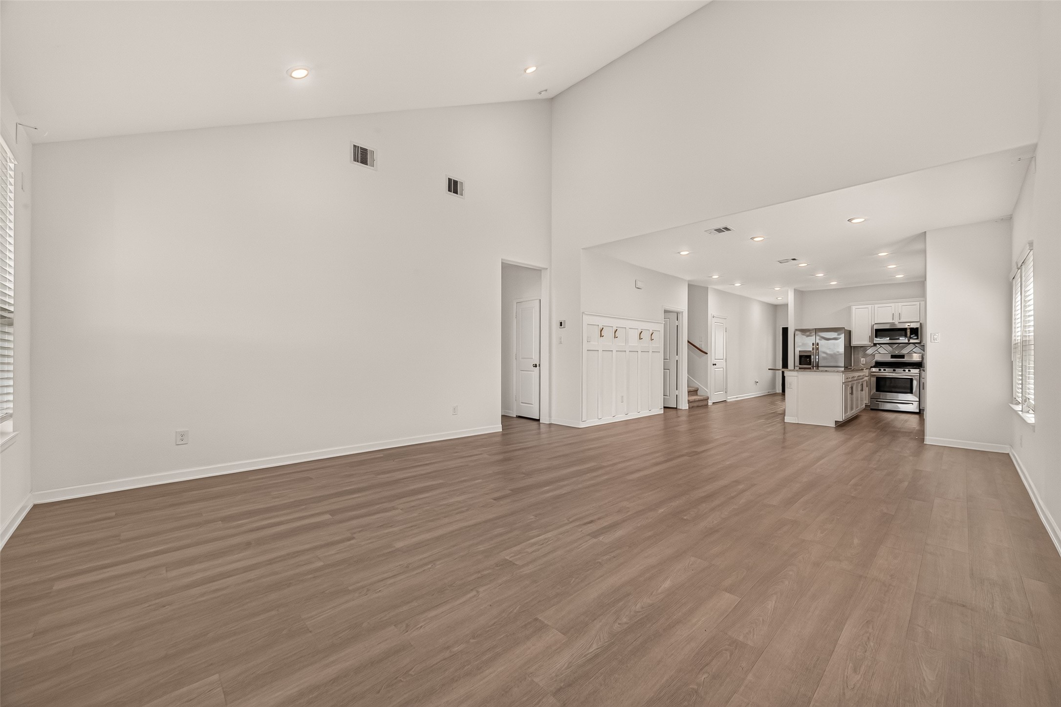 3302 Driftwood Meadow Lane Property Photo 11