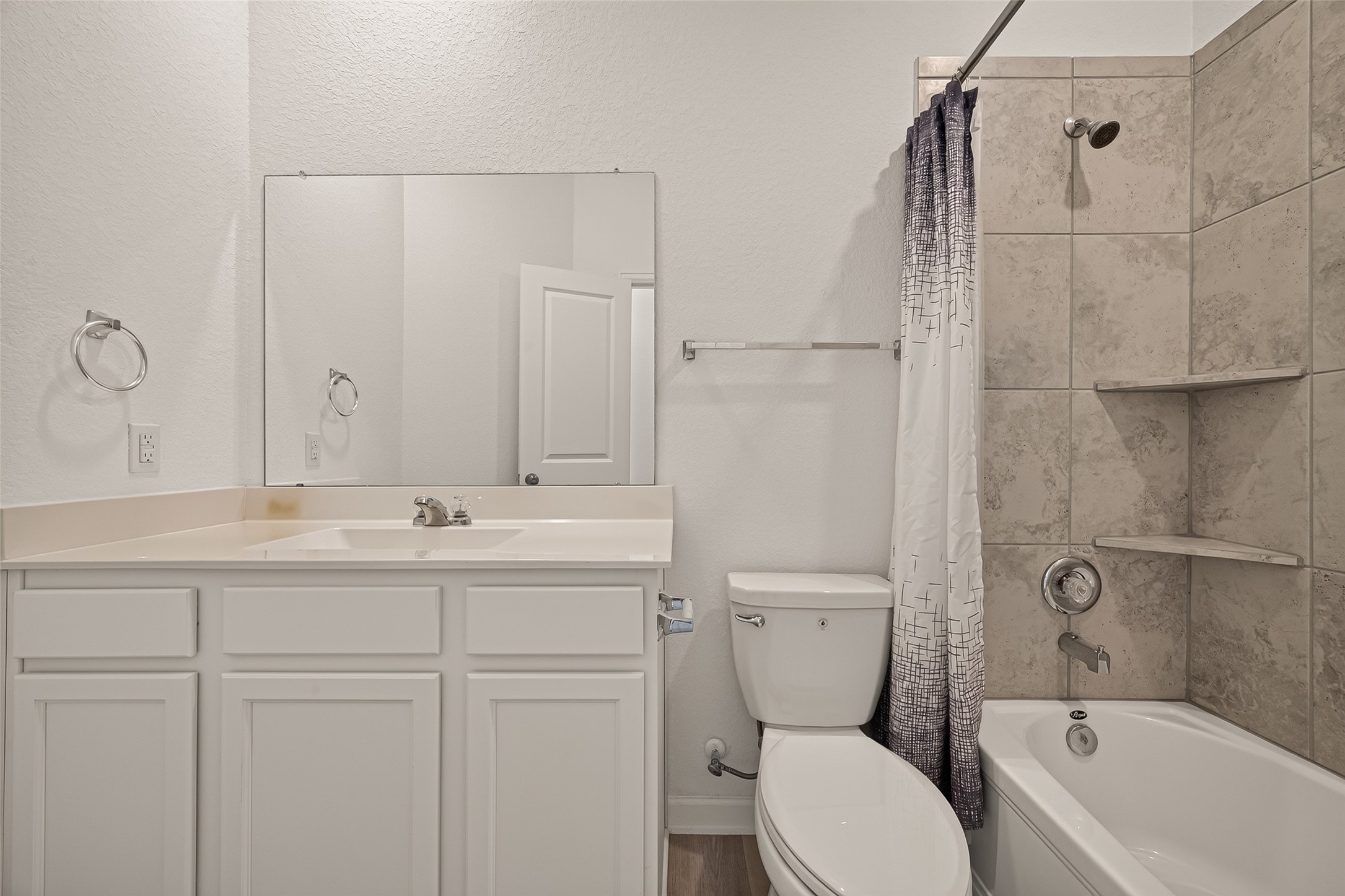 3302 Driftwood Meadow Lane Property Photo 27