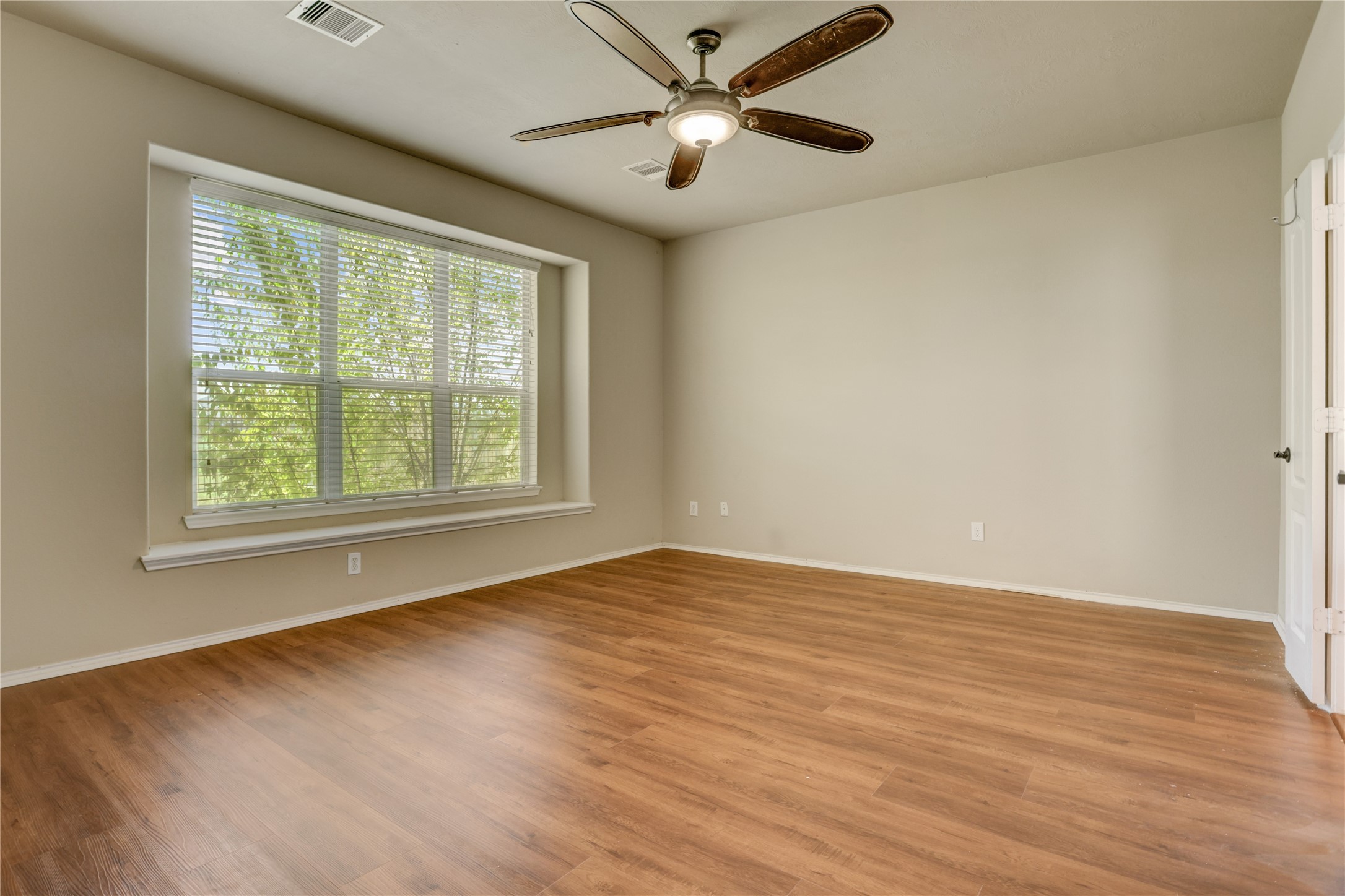 5119 Waterview Meadow Drive Property Photo 9