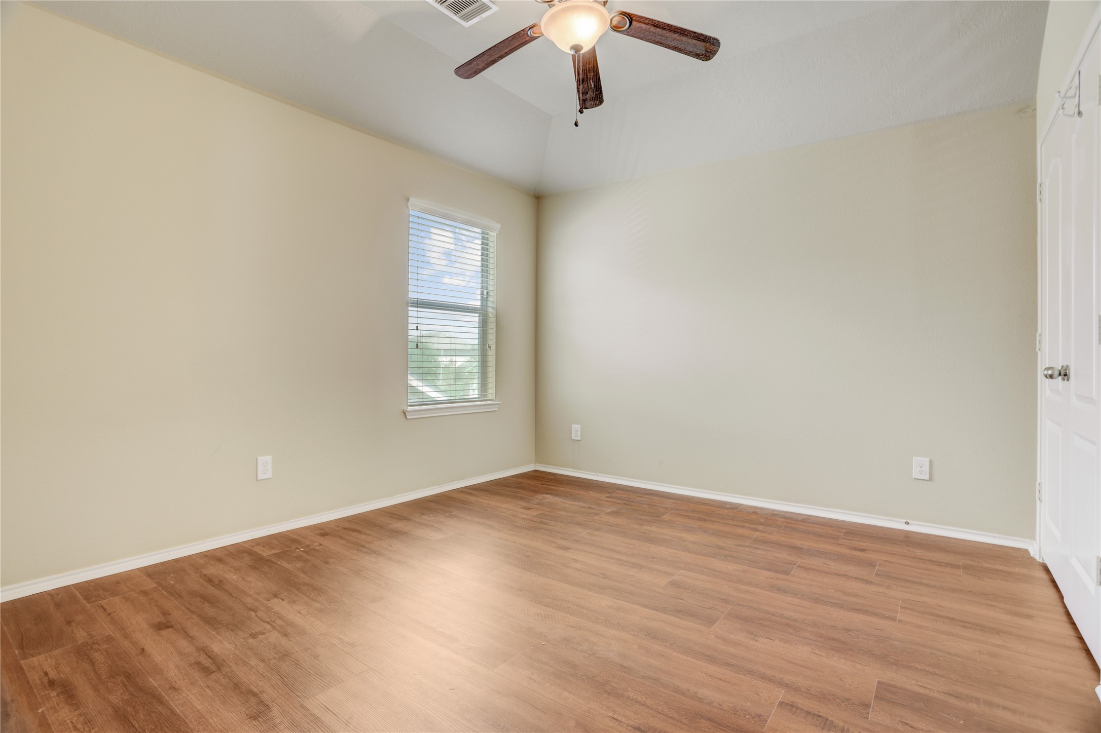 5119 Waterview Meadow Drive Property Photo 18