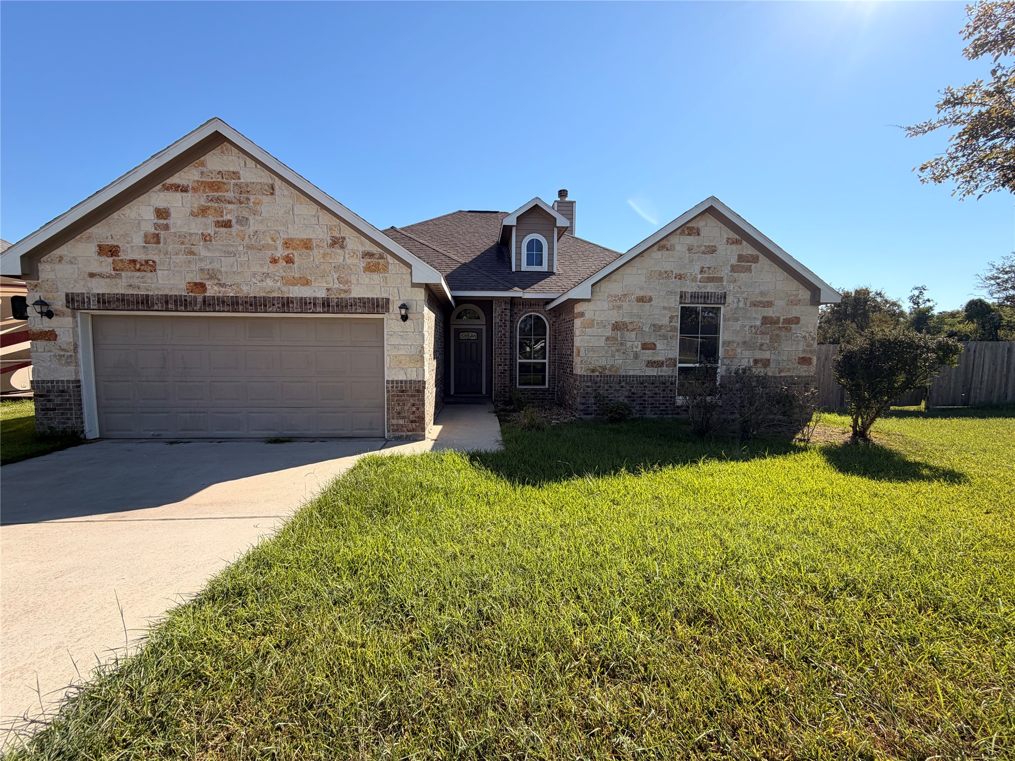 7718 Veranda Drive Property Photo 1