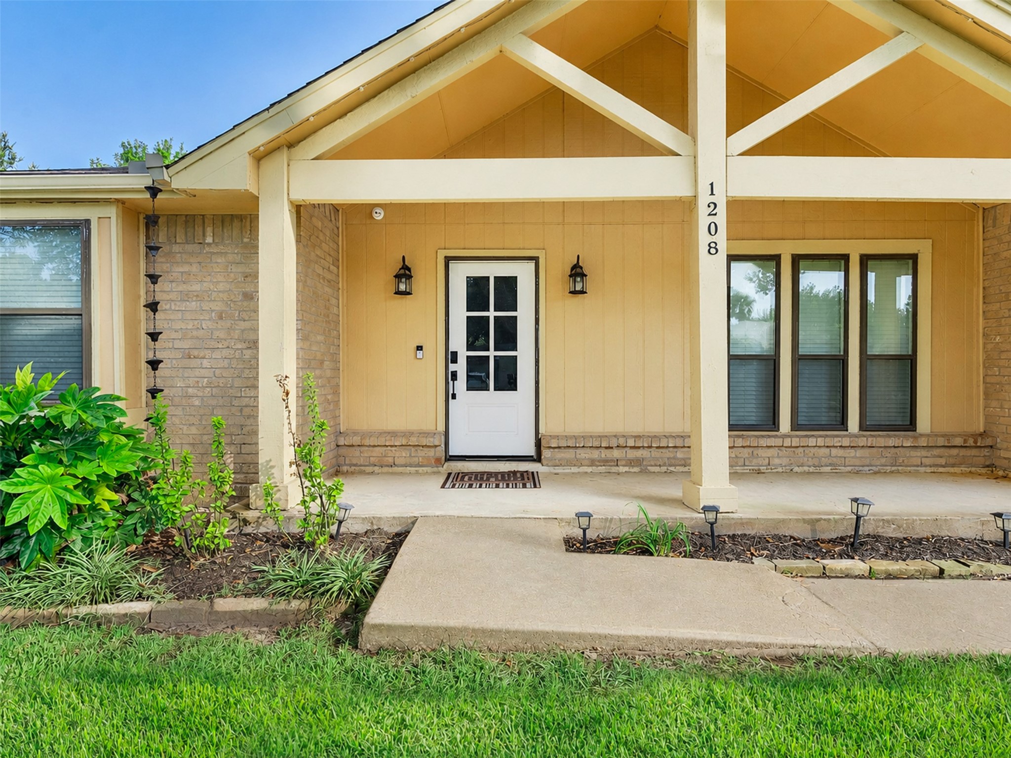1208 Piney Woods Drive Property Photo 12
