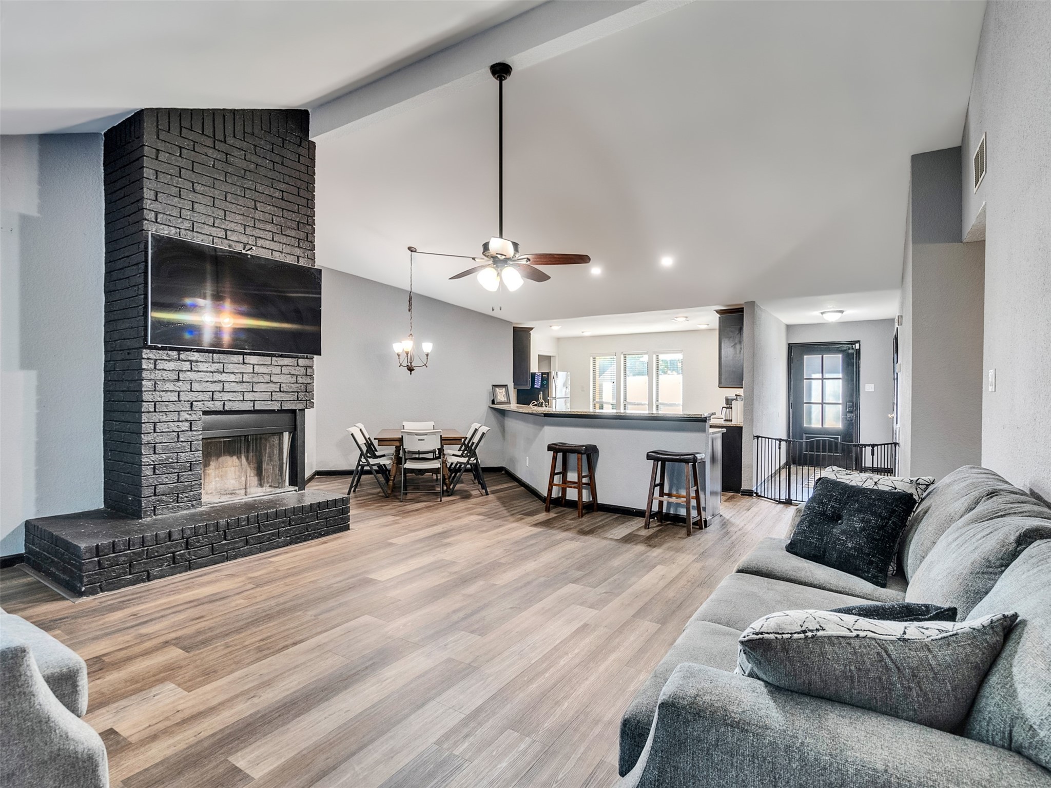 1208 Piney Woods Drive Property Photo 23