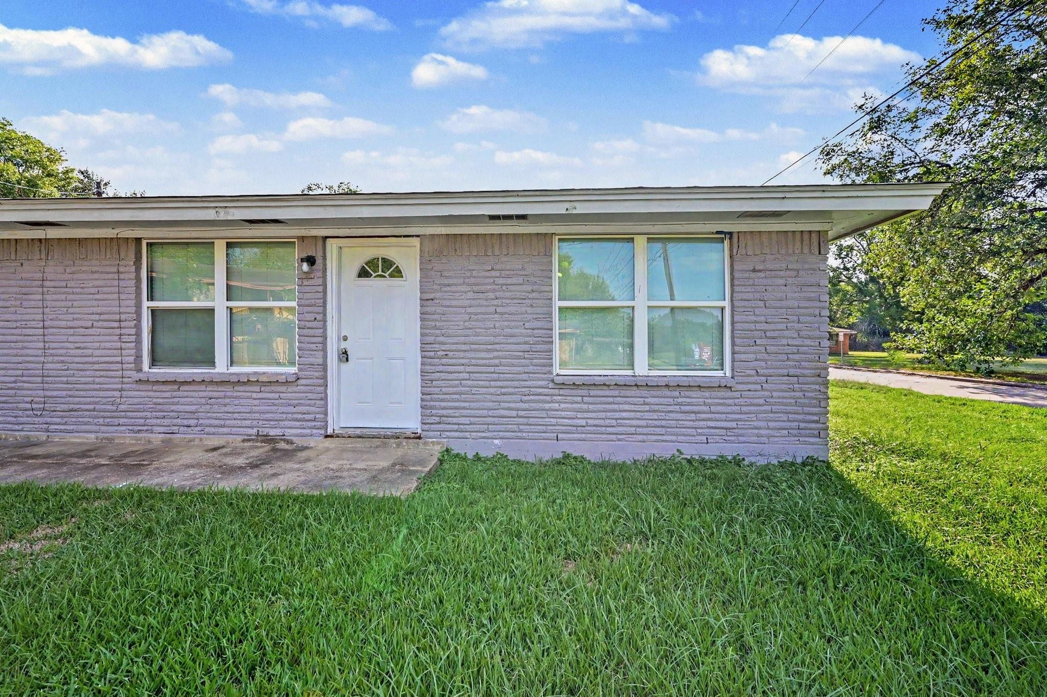 716 Hargest Street A Property Photo 2