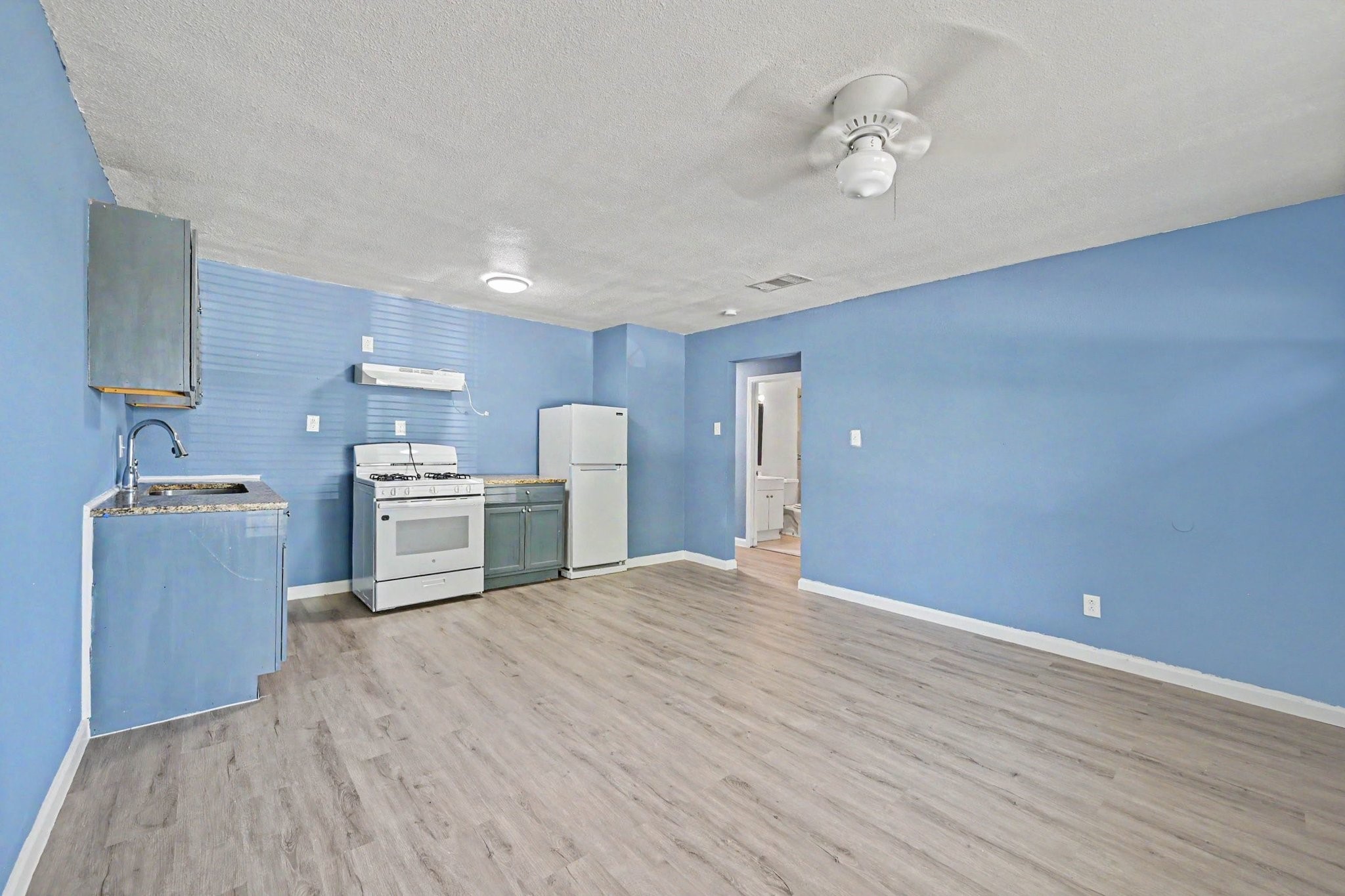 716 Hargest Street A Property Photo 4