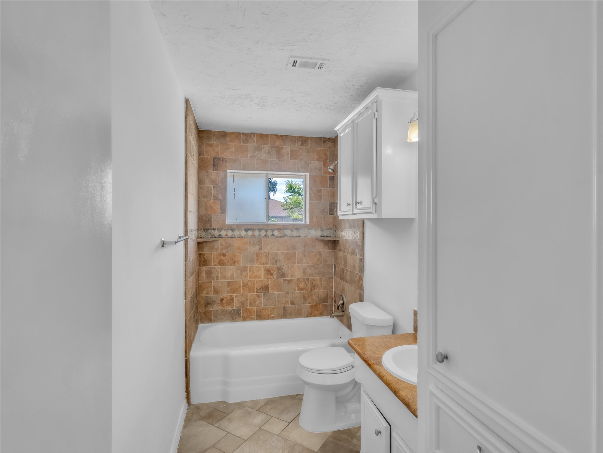 14010 Foxford Way Property Photo 17