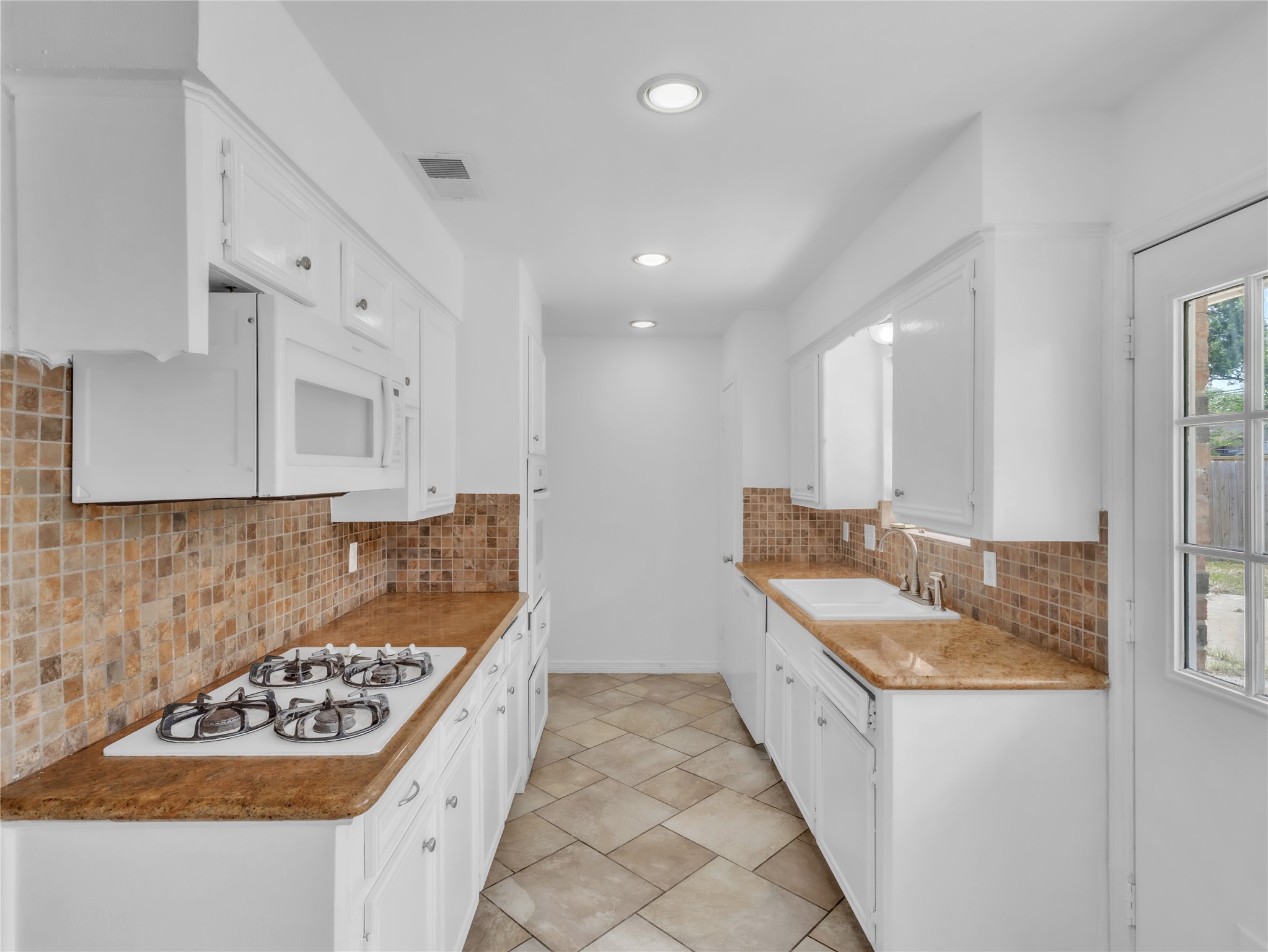 14010 Foxford Way Property Photo 18