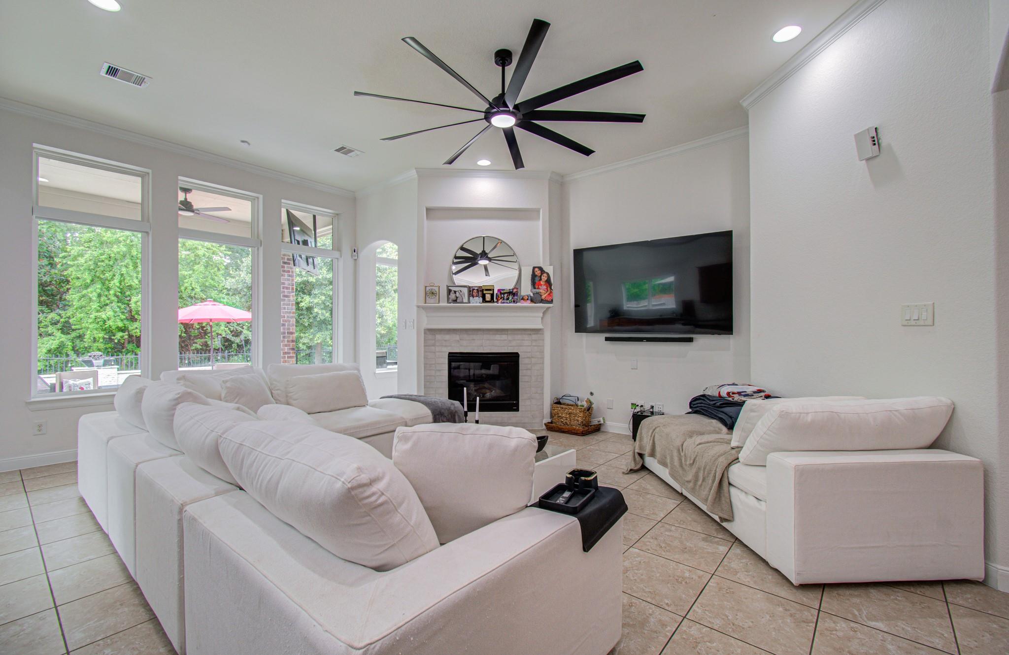 13812 N Lake Branch Lane, Houston Tx 77044 Property Photo 13