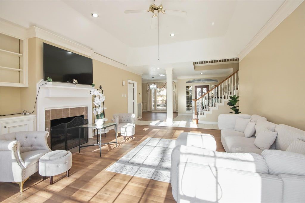 8411 Rockford Hall Drive Property Photo 6