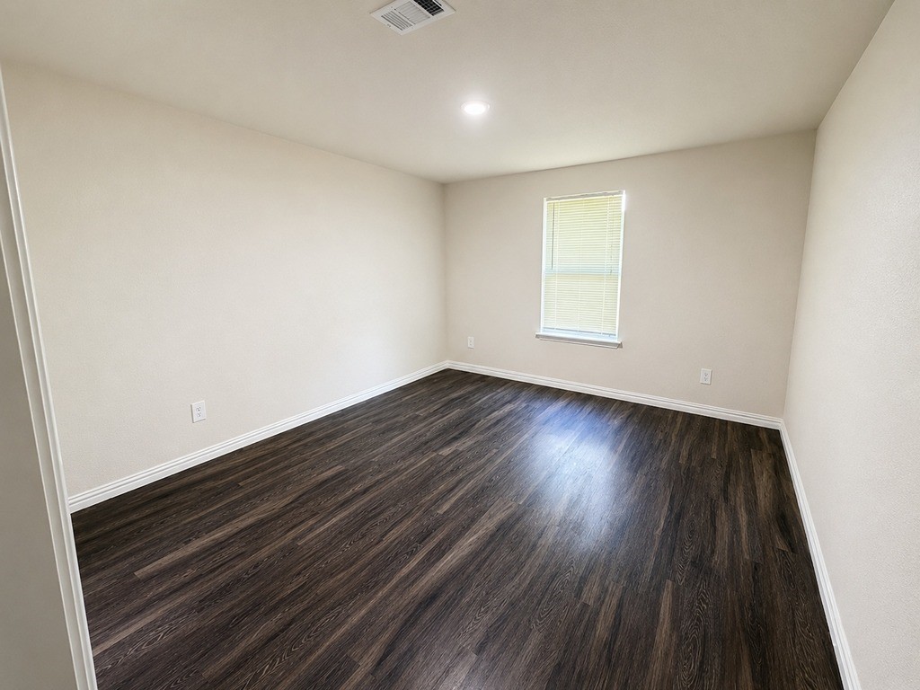 5609 Langley Road Property Photo 9