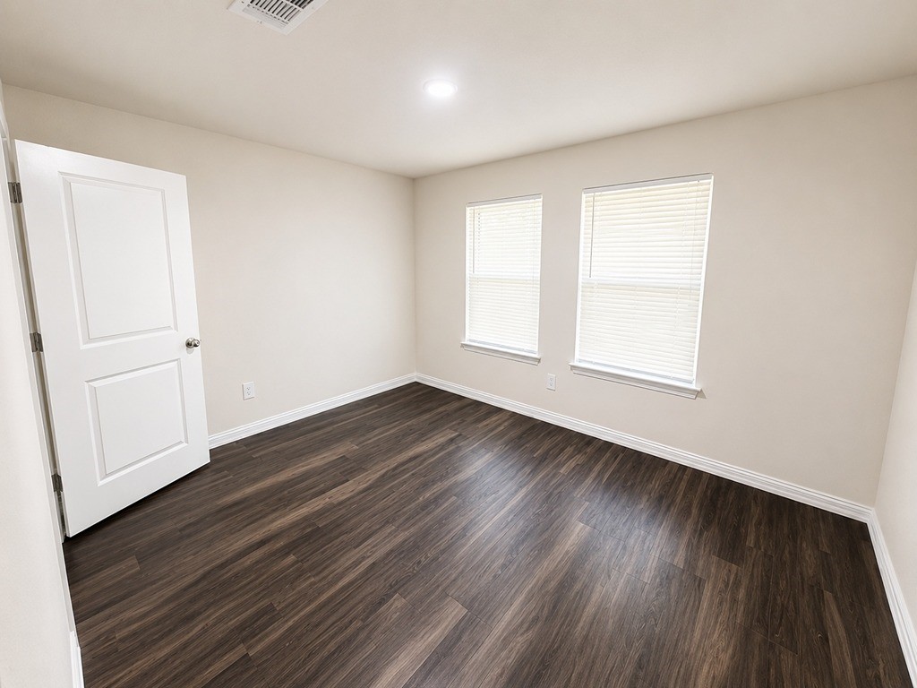 5609 Langley Road Property Photo 11