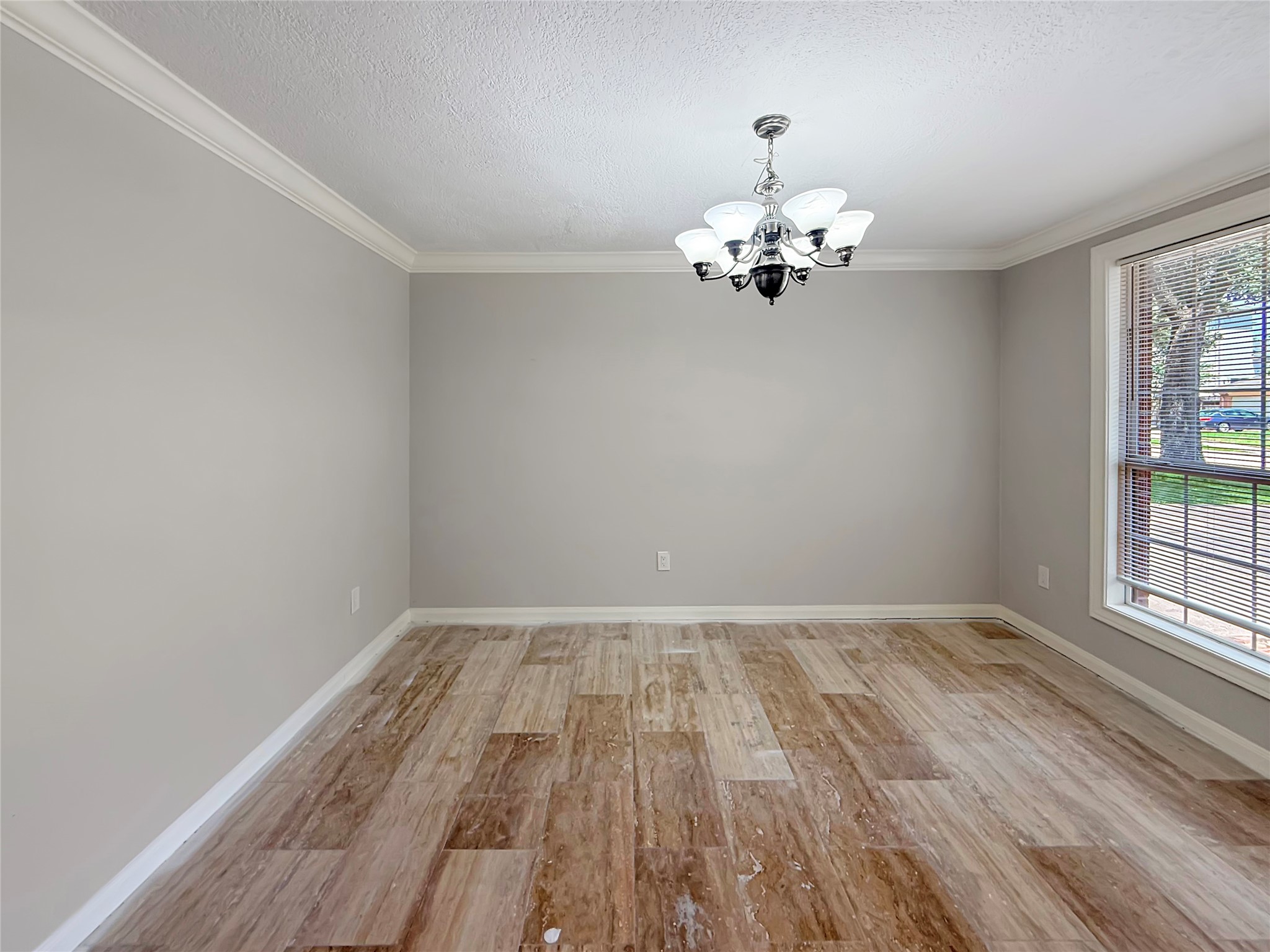 4319 Woodvalley Drive Property Photo 12