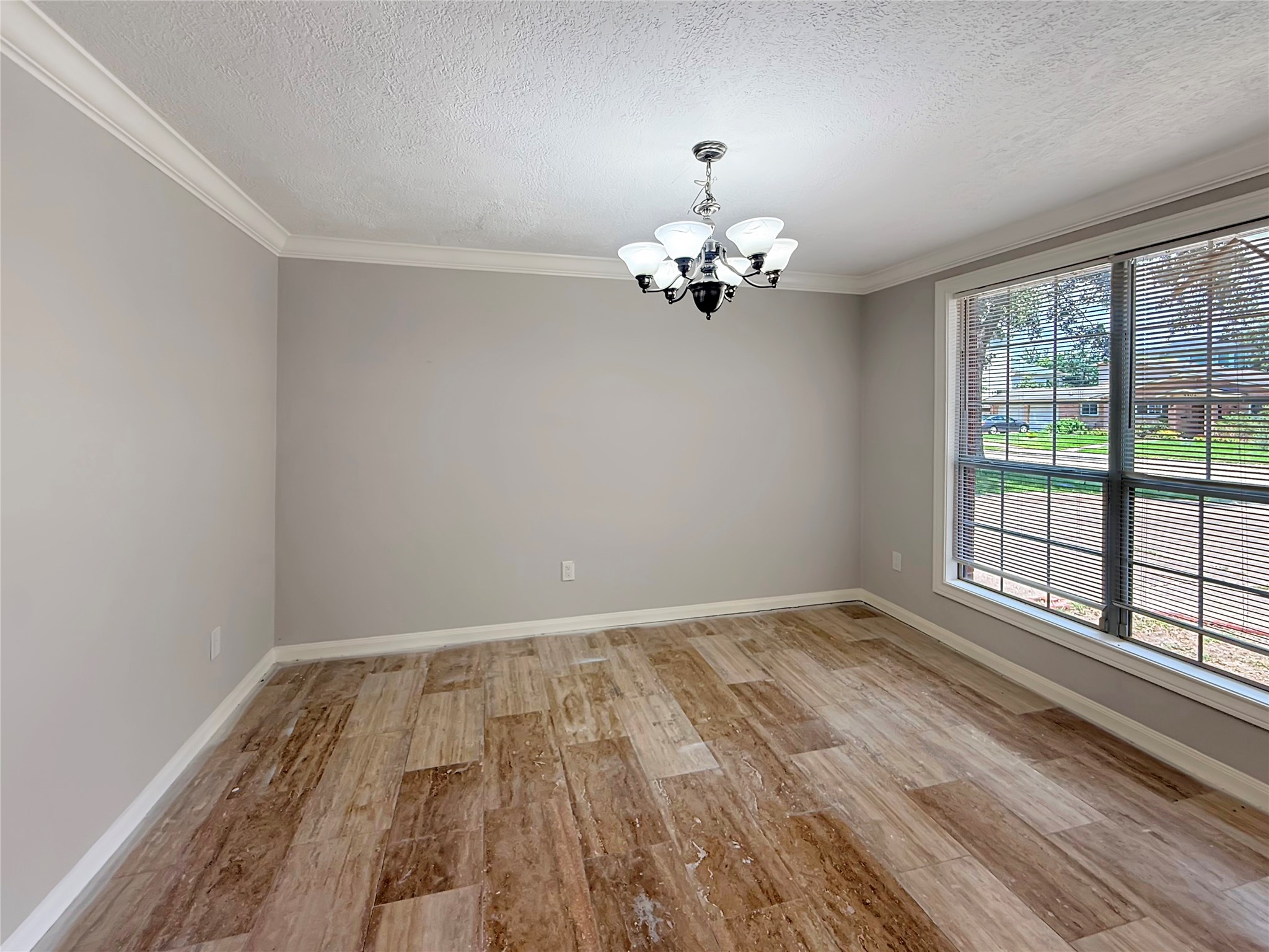 4319 Woodvalley Drive Property Photo 13