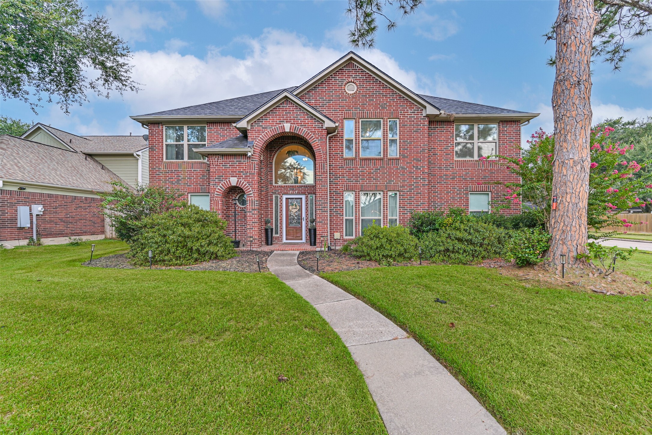 2115 Aberdeen Drive Property Photo 1